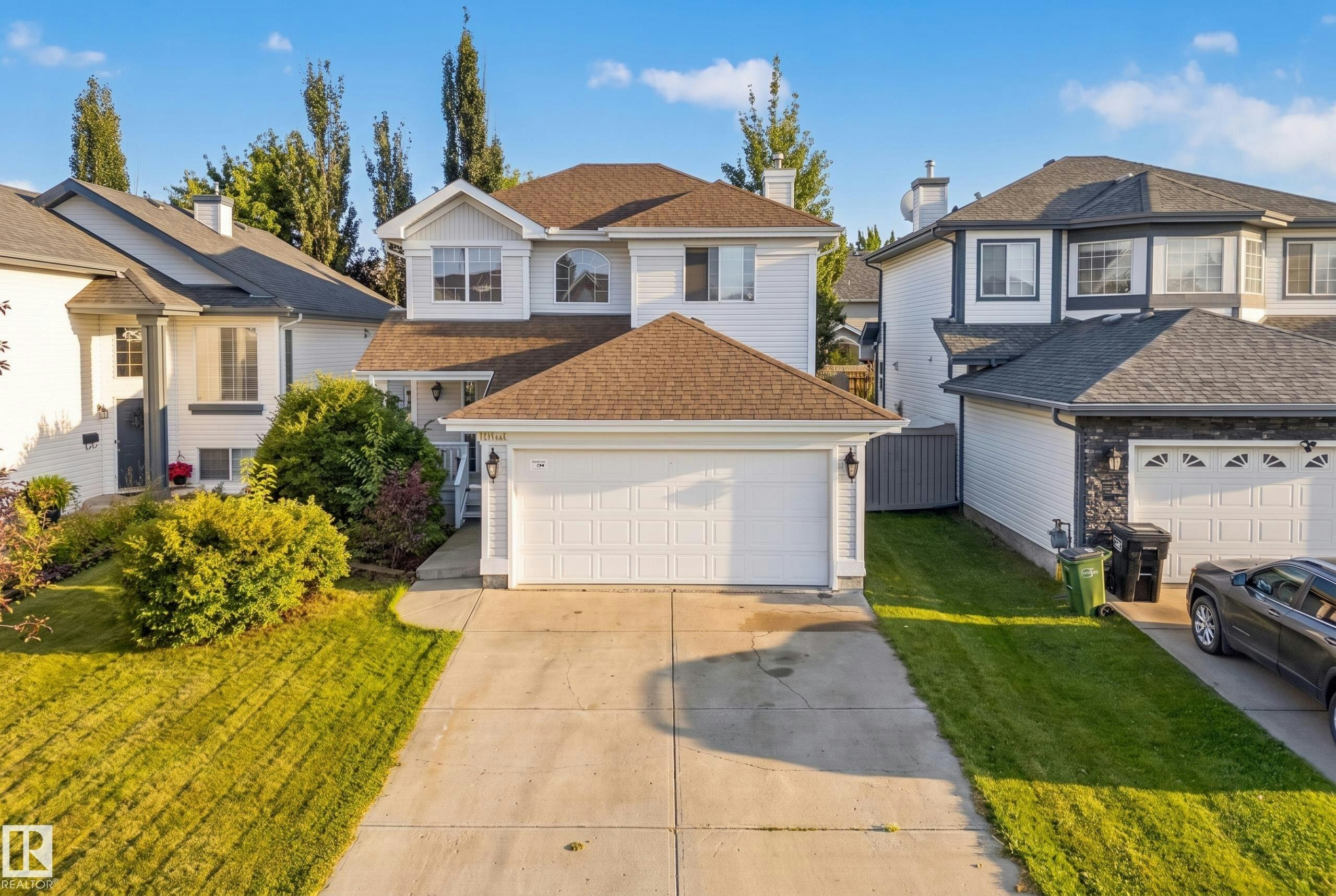 11813 11b Avenue NW, Edmonton, AB, T6J 7E3