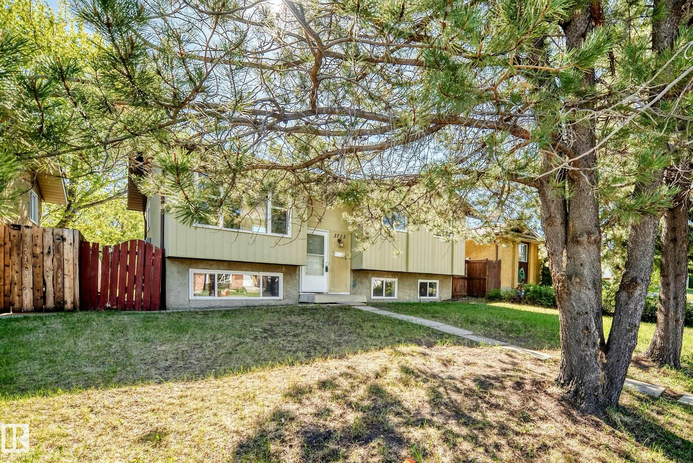 3723 63 Street, Edmonton, AB, T6L 1R1