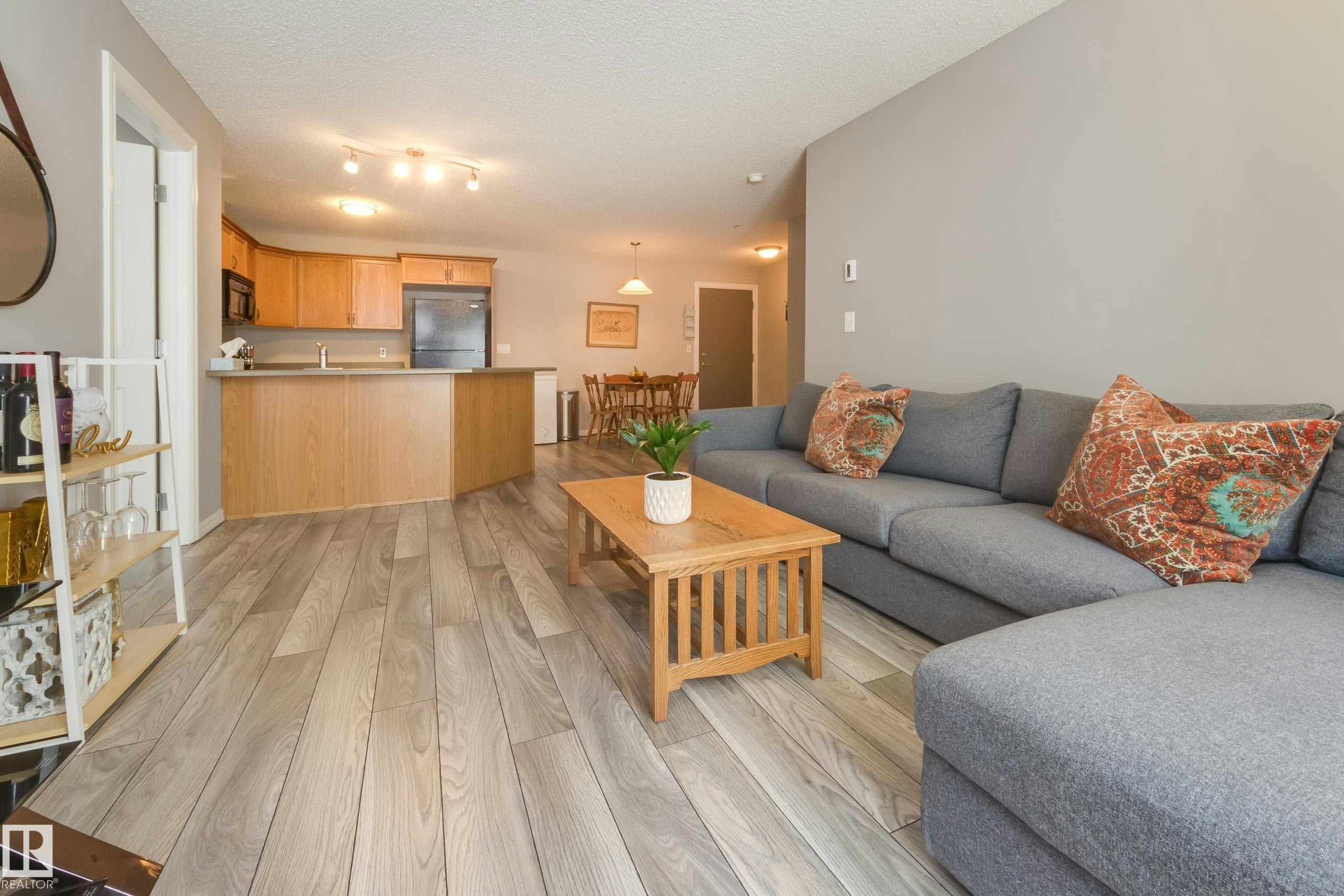 213-4403 23 Street, Edmonton, AB, T6T 0E4