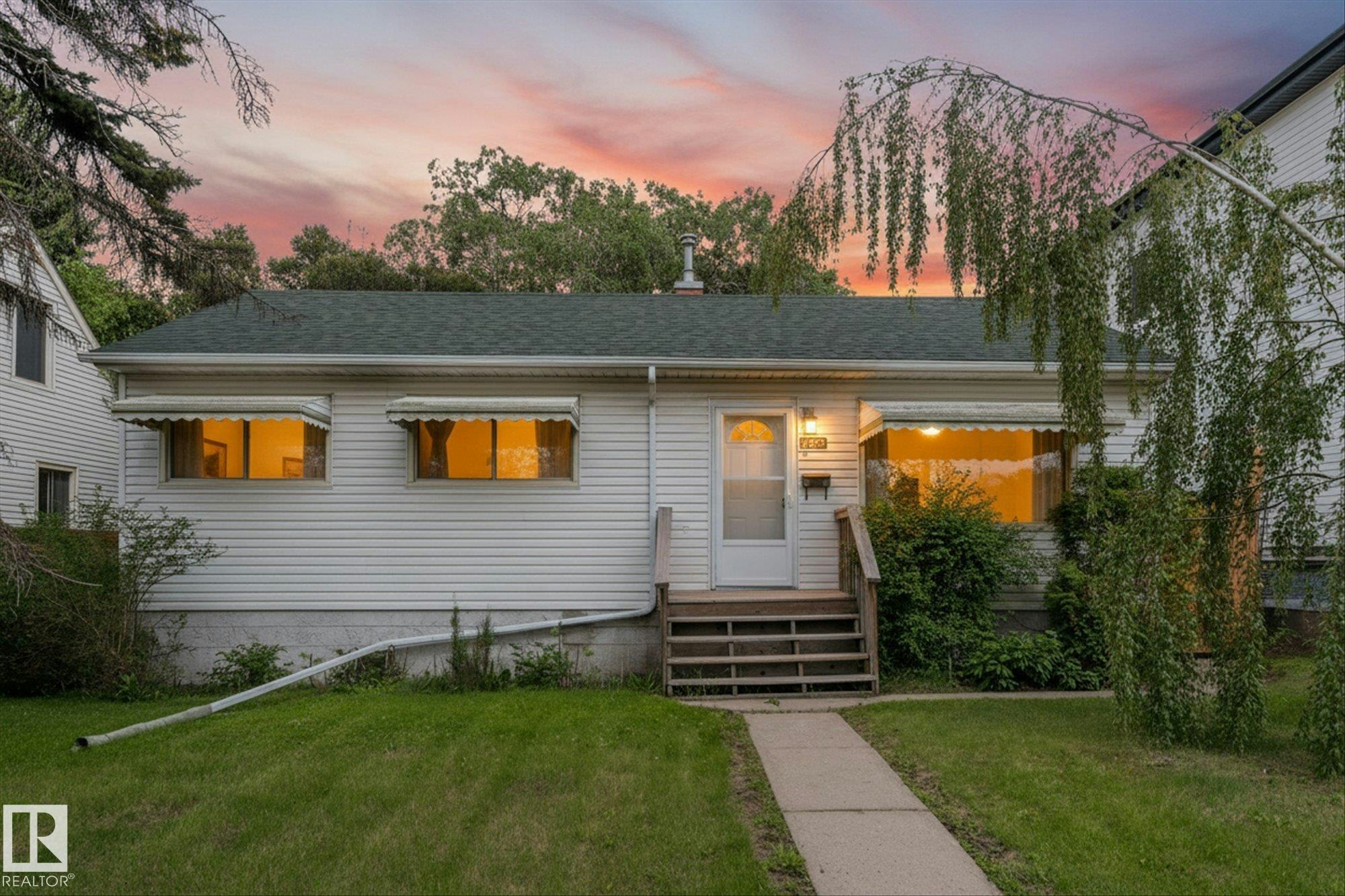 9315 86 Street, Edmonton, AB, T6C 3E6