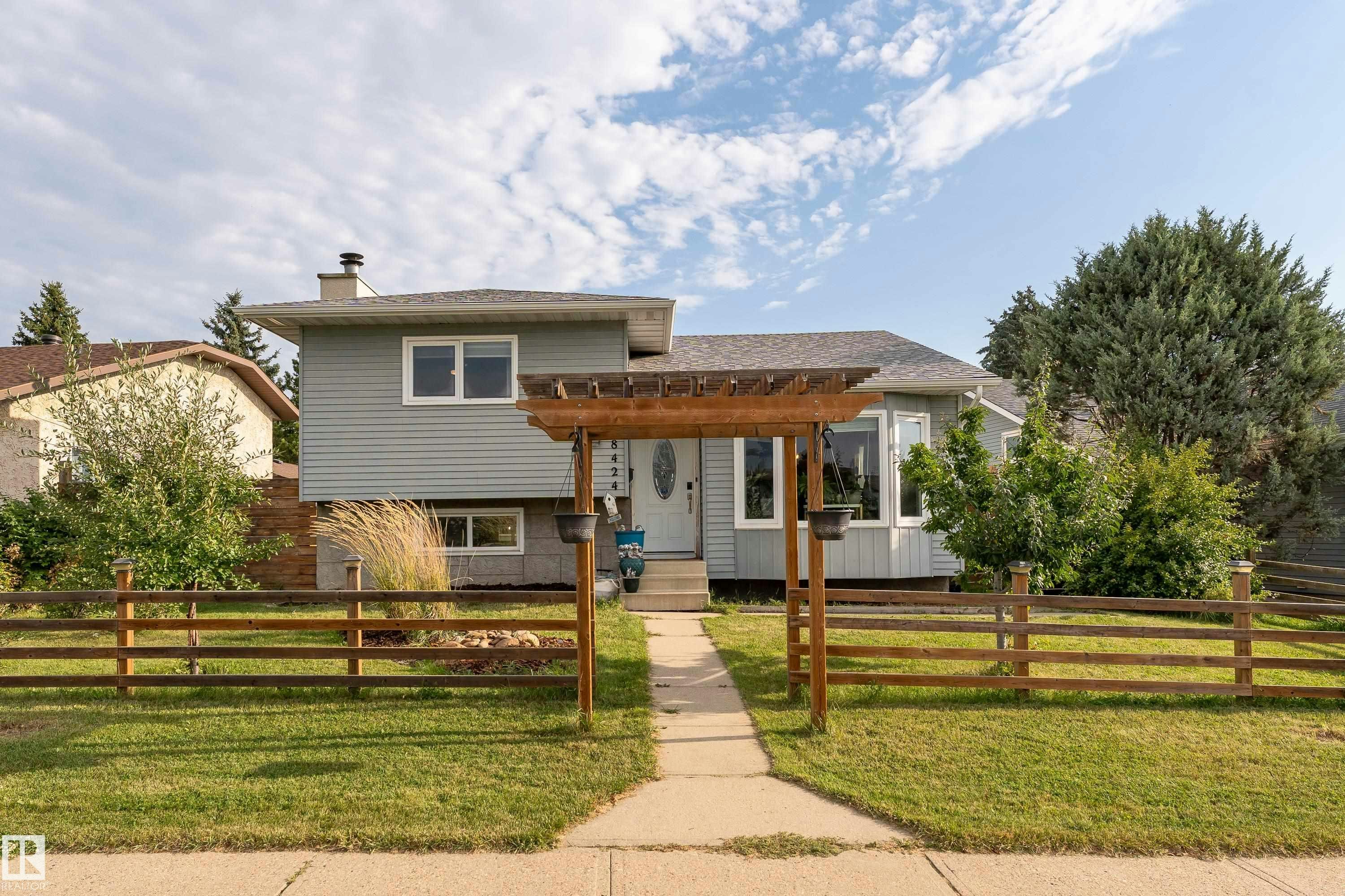 18424 57 Avenue, Edmonton, AB, T6M 1Y2