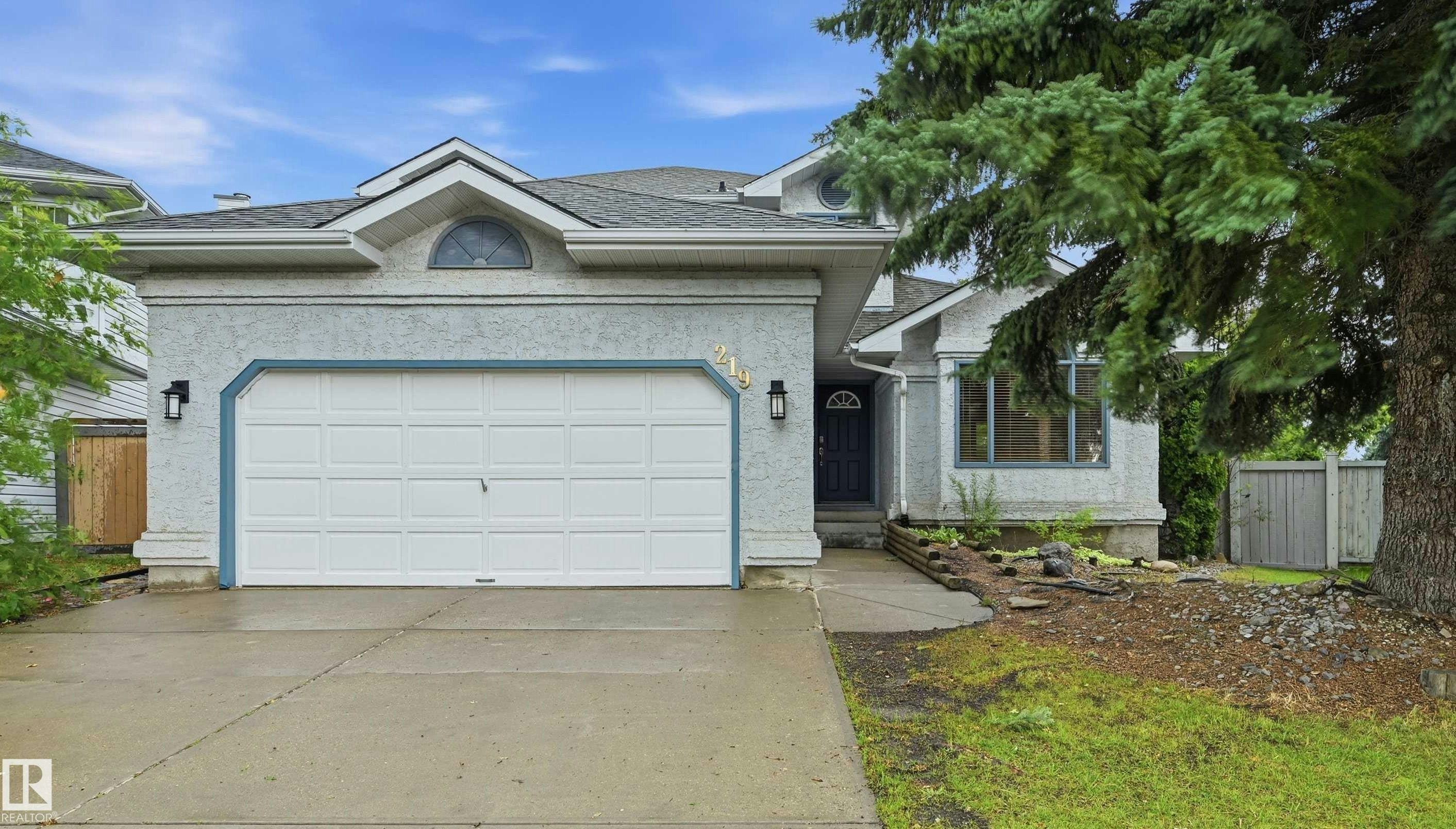 219 Buchanan Close, Edmonton, AB, T6R 2B7