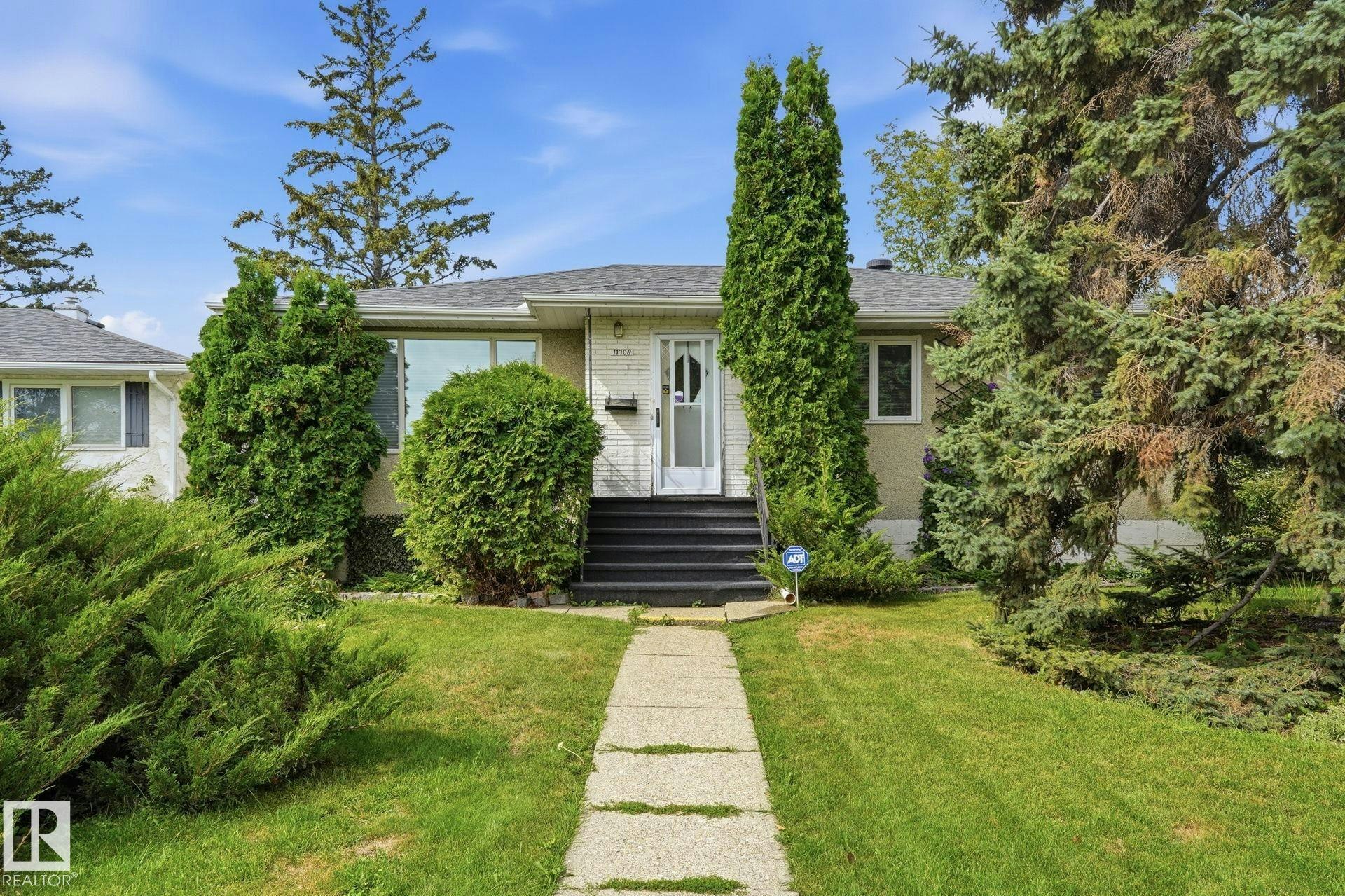 11708 135 Street, Edmonton, AB, T5M 1L3