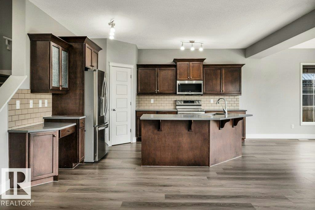 5903 12 Avenue, Edmonton, AB, T6X 0T3 - 17