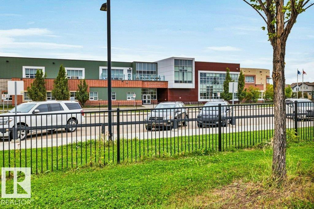 5903 12 Avenue, Edmonton, AB, T6X 0T3 - 59