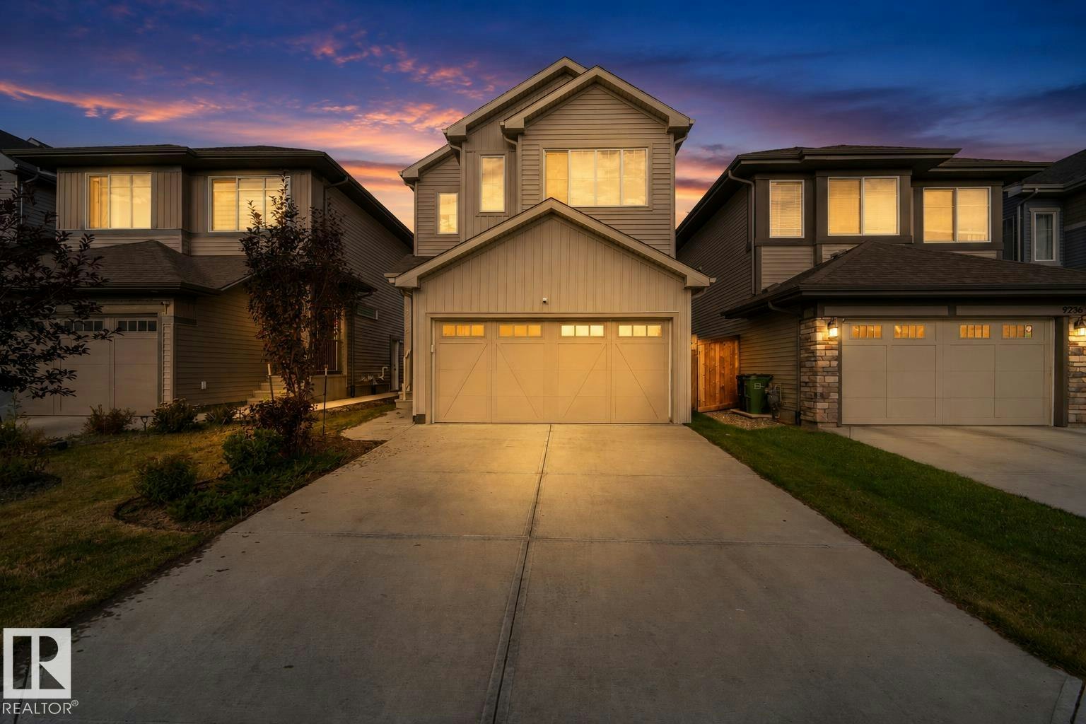 9232 224st Nw, Edmonton, AB, T5T 7L9
