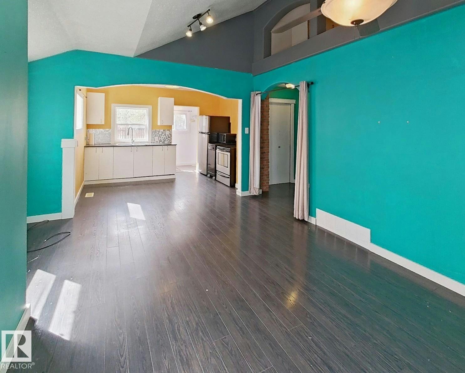 12436 86 Street, Edmonton, AB, T5B 3L4