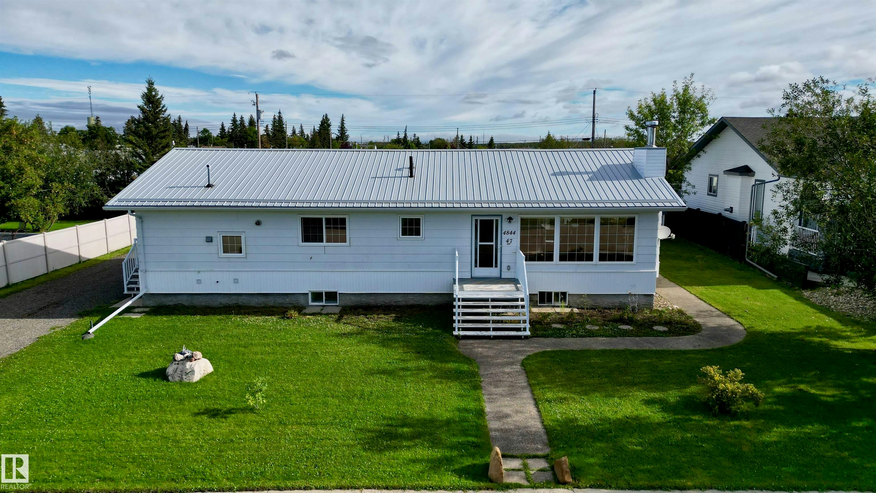 4844 47 Avenue, Chipman, AB, T0B 0W0