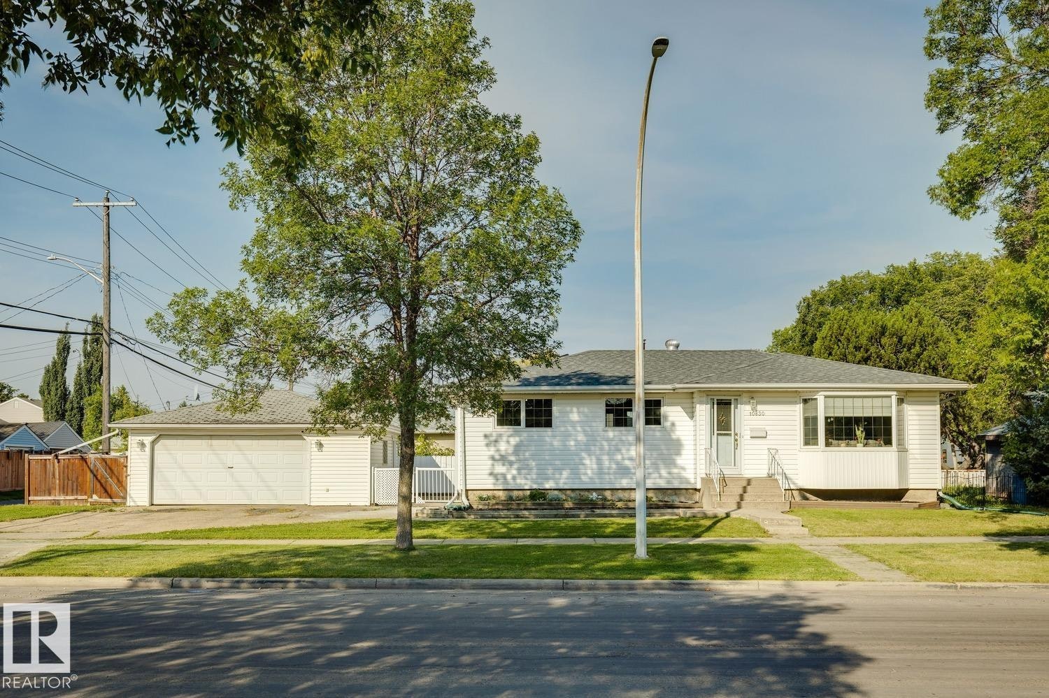 10830 159 Street, Edmonton, AB, T5P 3B7