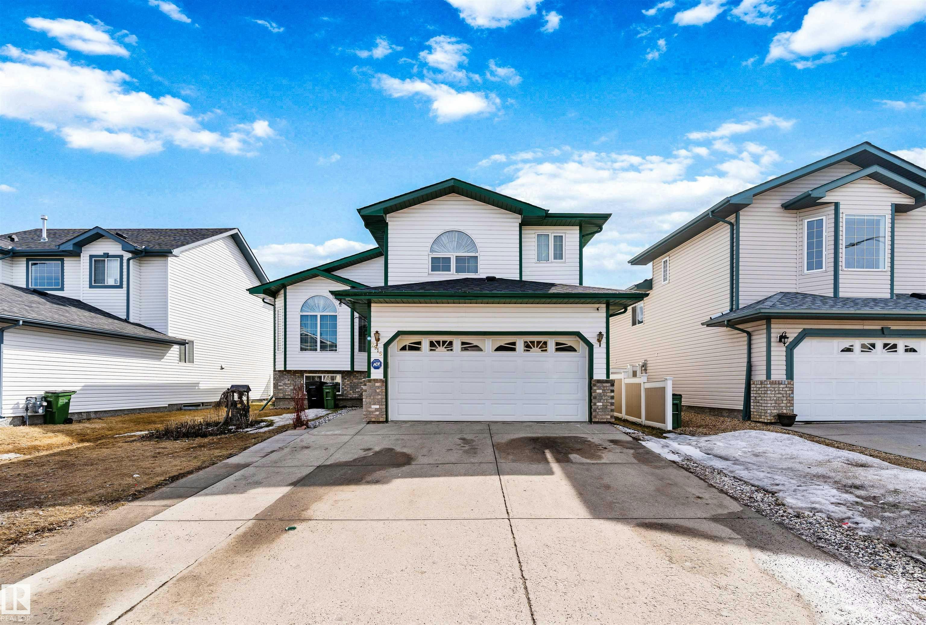 2915 151a Avenue, Edmonton, AB, T5Y 2Y5