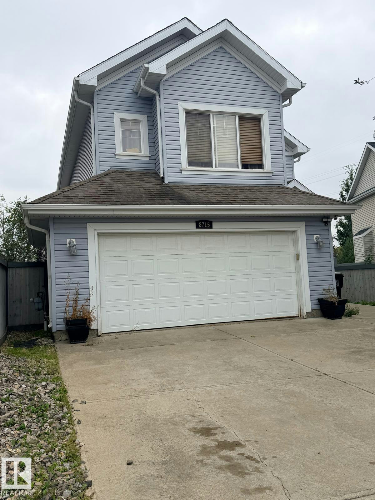 8715 11 Avenue, Edmonton, AB, T6X 1J5