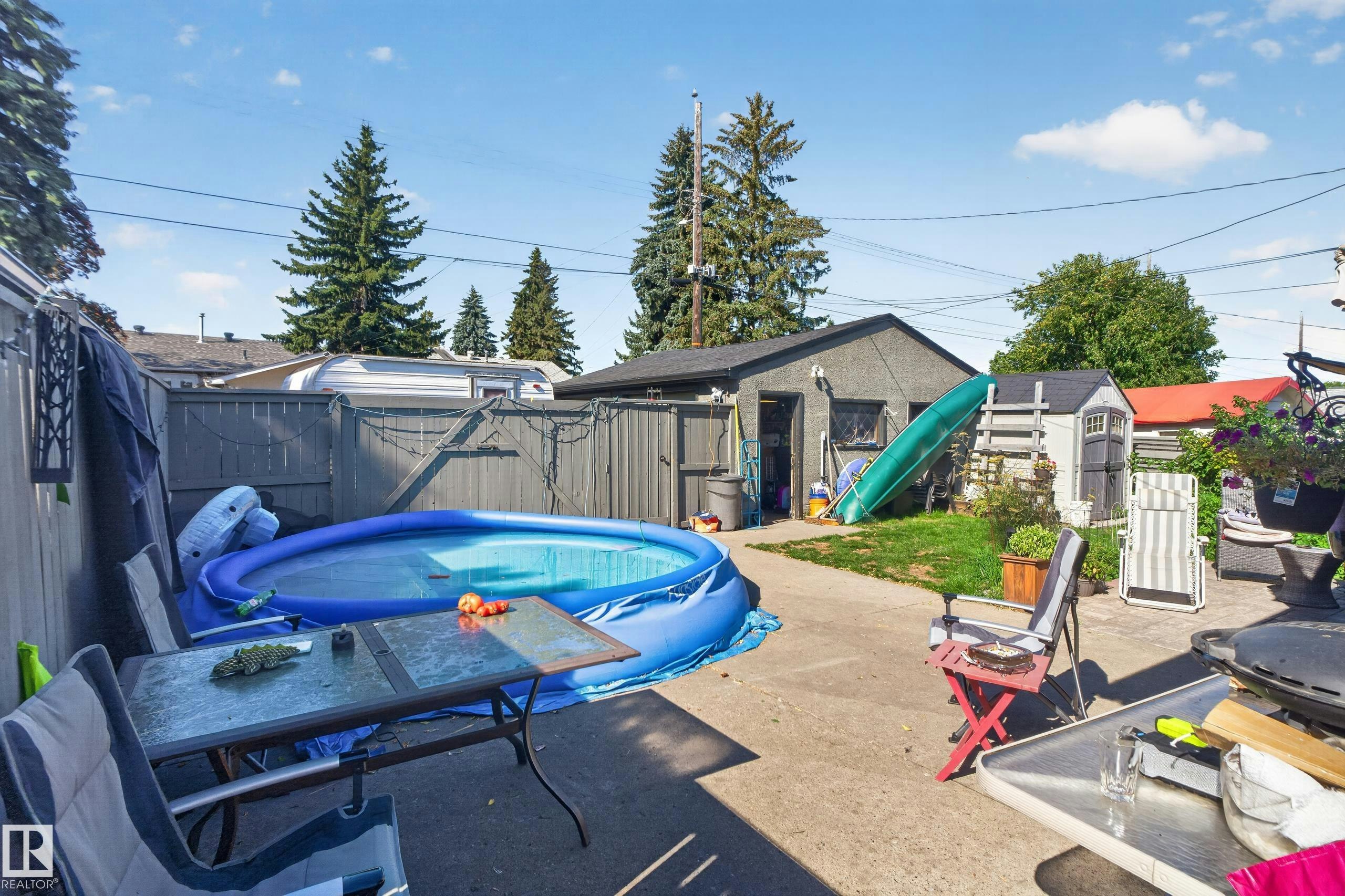 10548 40 Street, Edmonton, AB, T6A 1T1 - 37