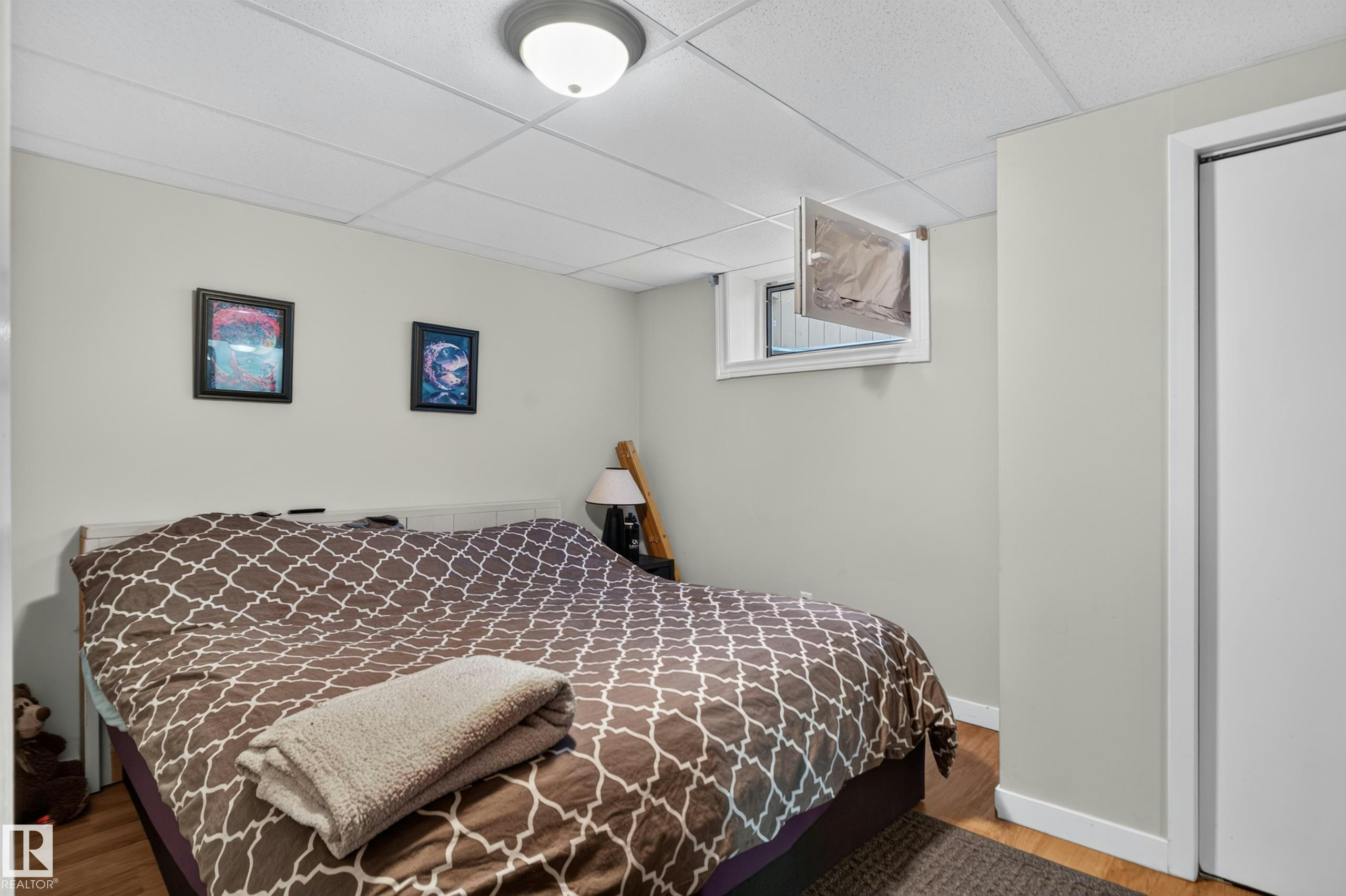 10548 40 Street, Edmonton, AB, T6A 1T1 - 26