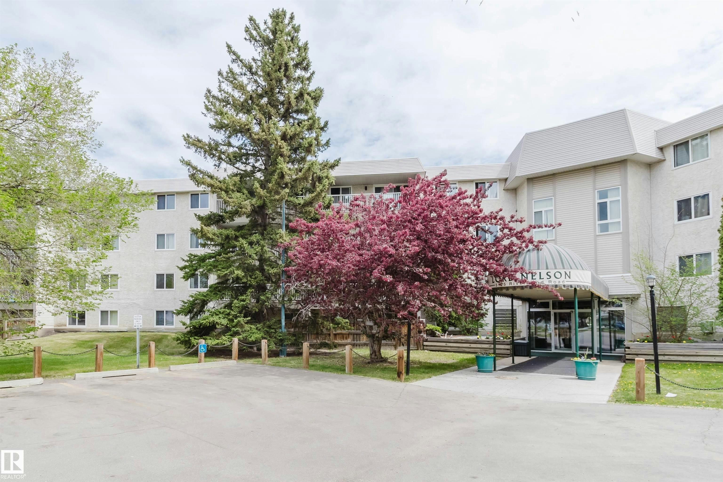126-5125 Riverbend Road, Edmonton, AB, T6H 5K5