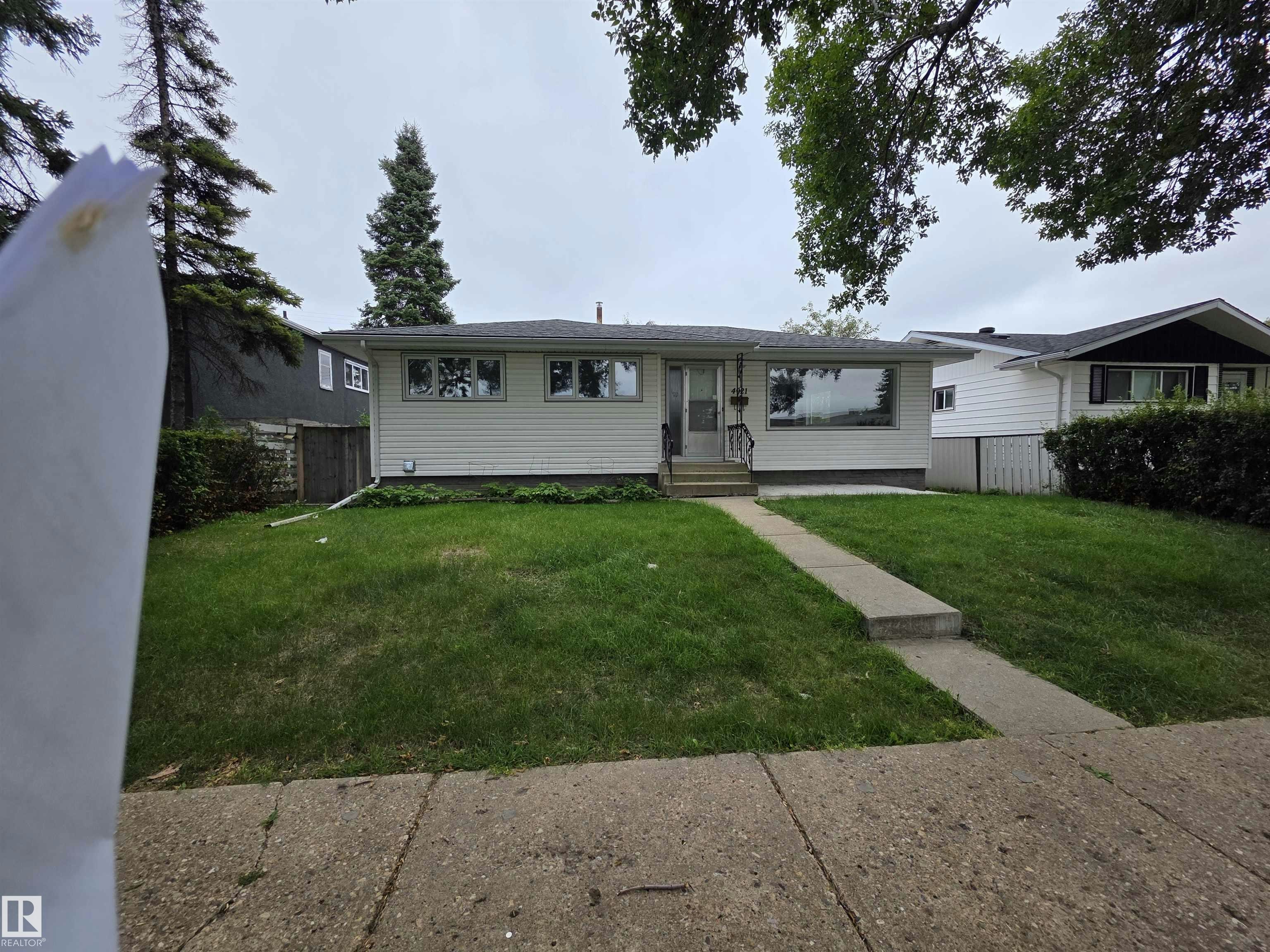 4021 117 Ave Avenue NW, Edmonton, AB, T5W 0Y1