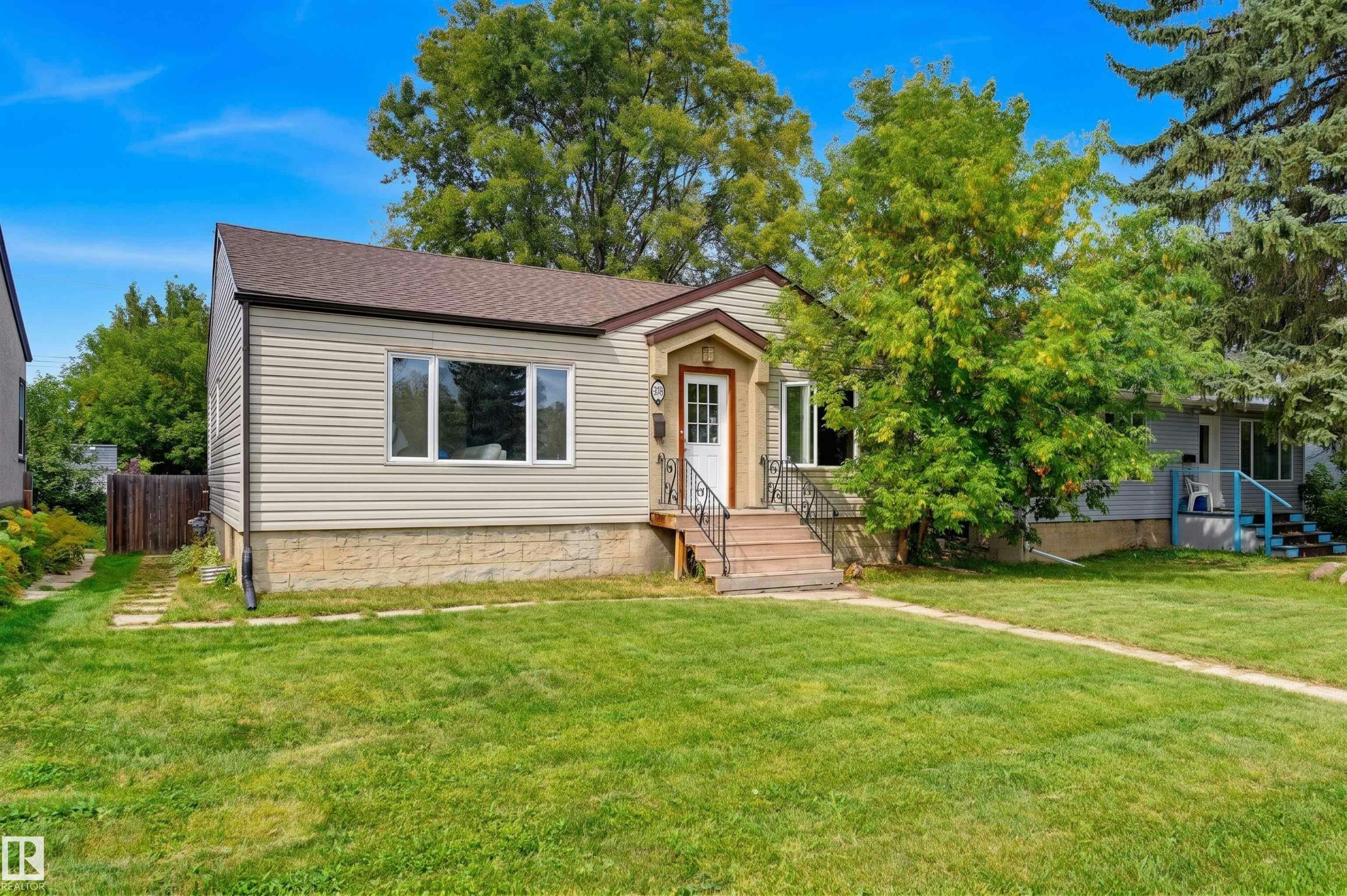 10670 61 Avenue, Edmonton, AB, T6H 1L7