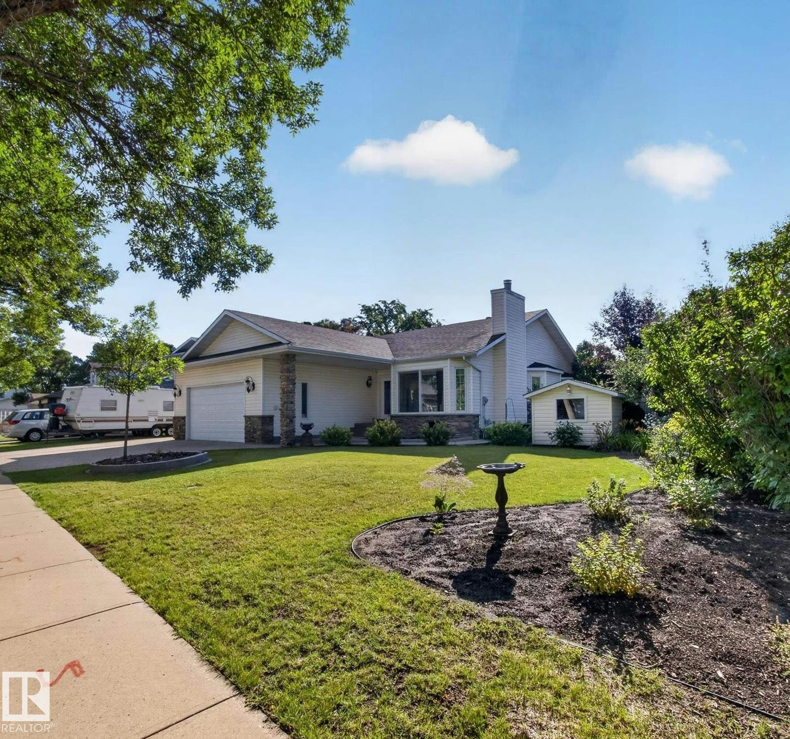 15 Westpark Court, Fort Saskatchewan, AB, T8L 2P1