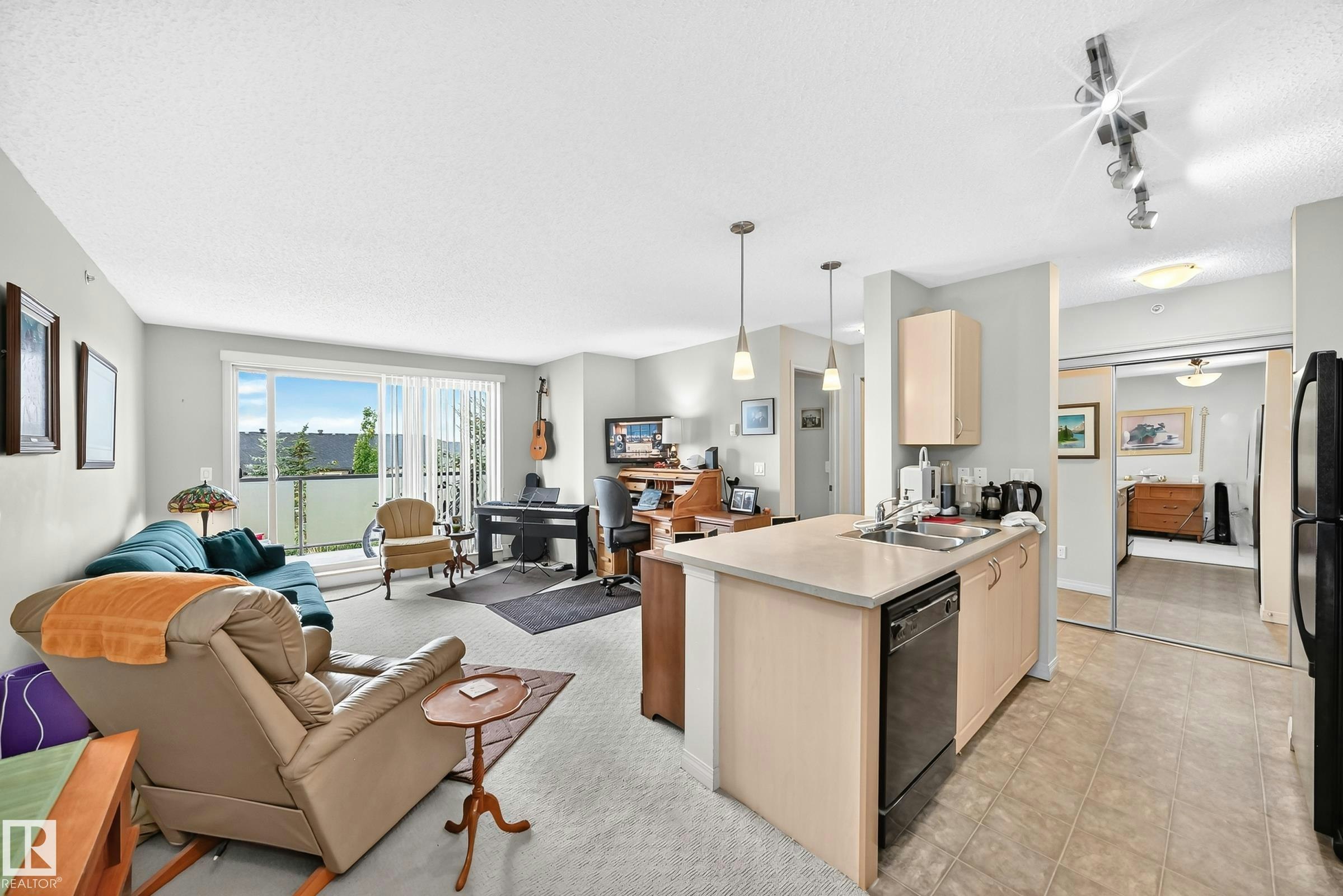 418-13907 136 Street, Edmonton, AB, T6V 1Y5