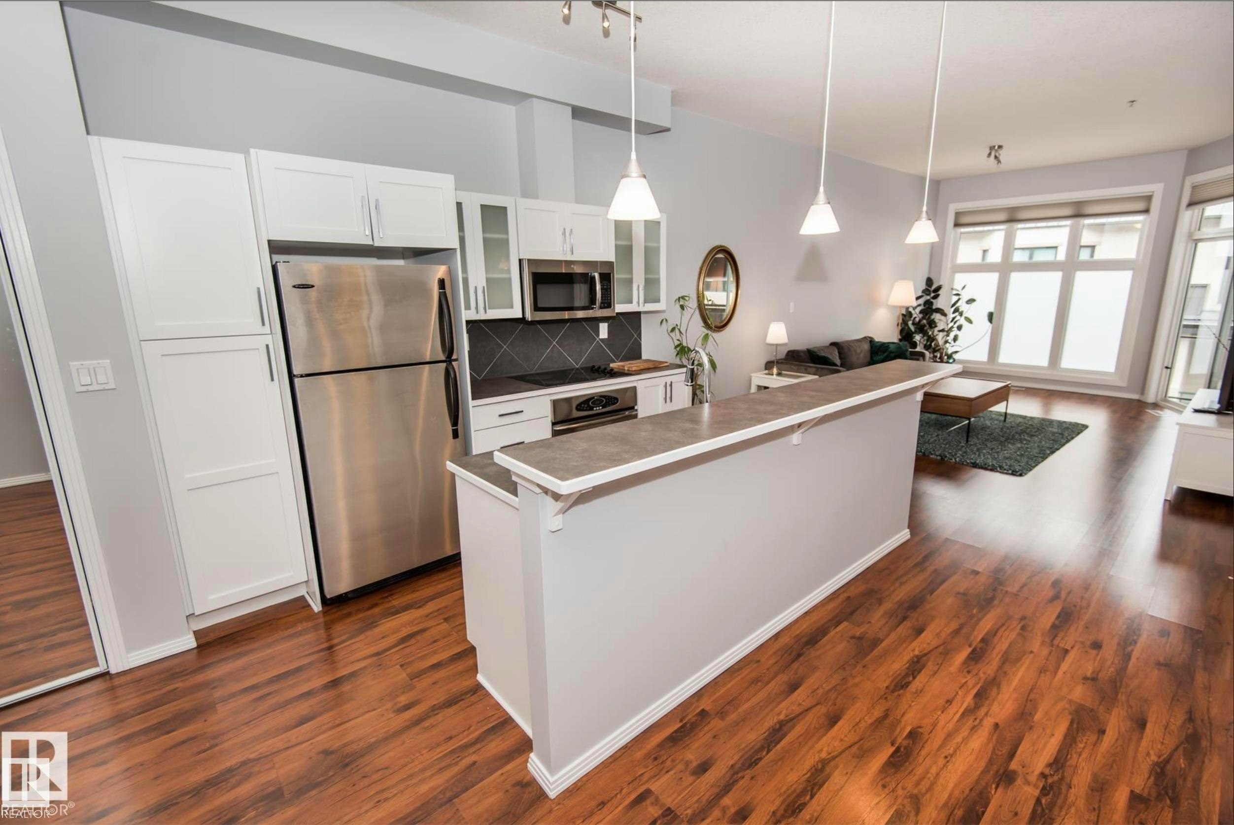 415-10147 112 Street, Edmonton, AB, T5K 1M1 - 9