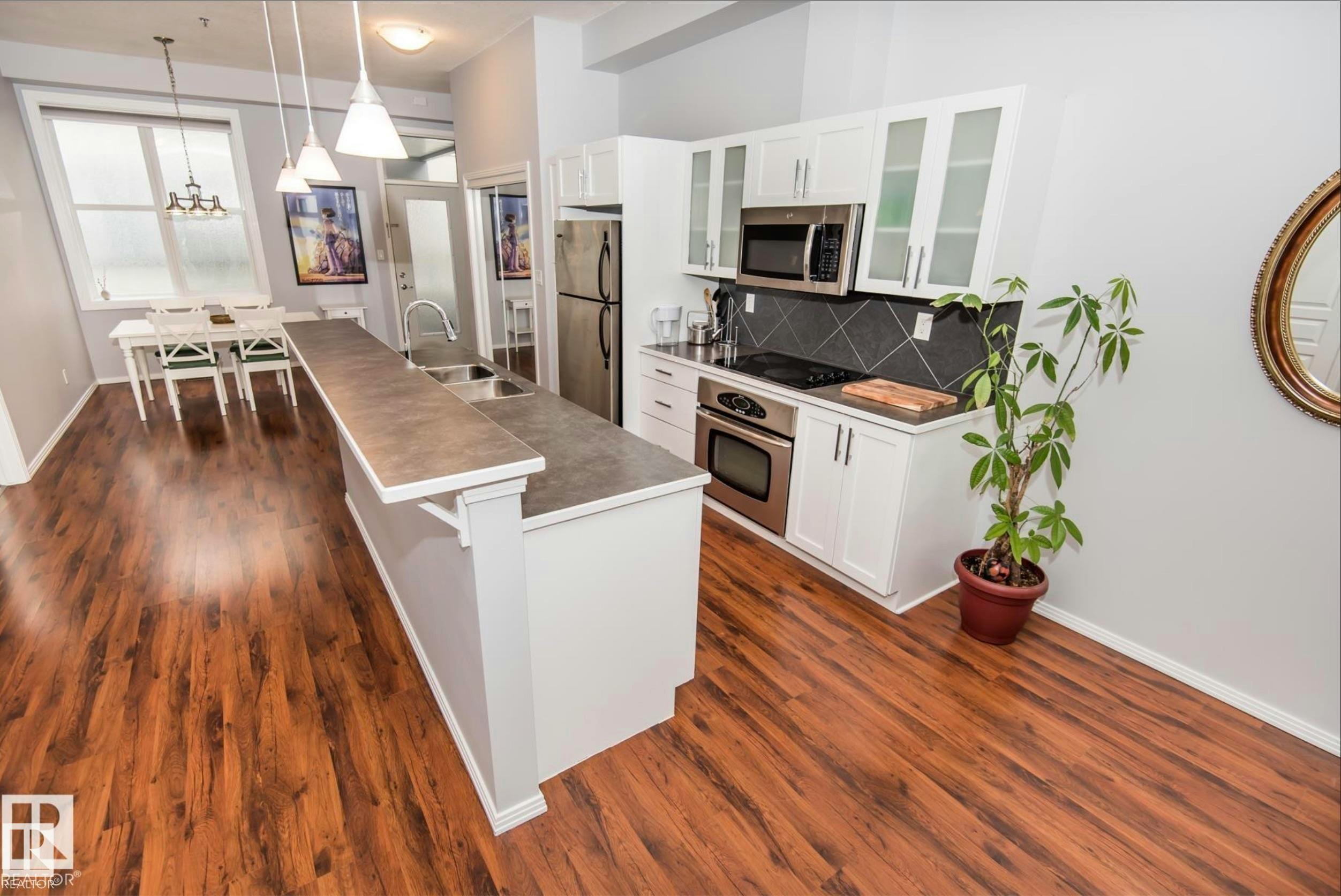 415-10147 112 Street, Edmonton, AB, T5K 1M1 - 7