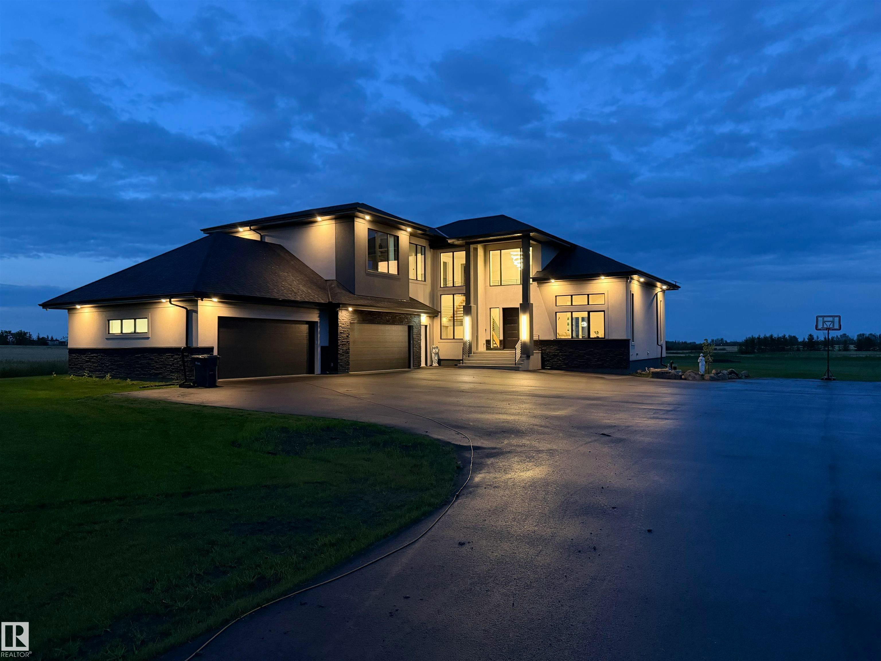 55017 Rge Road 254, Rural Sturgeon County, AB, T8T 0T2