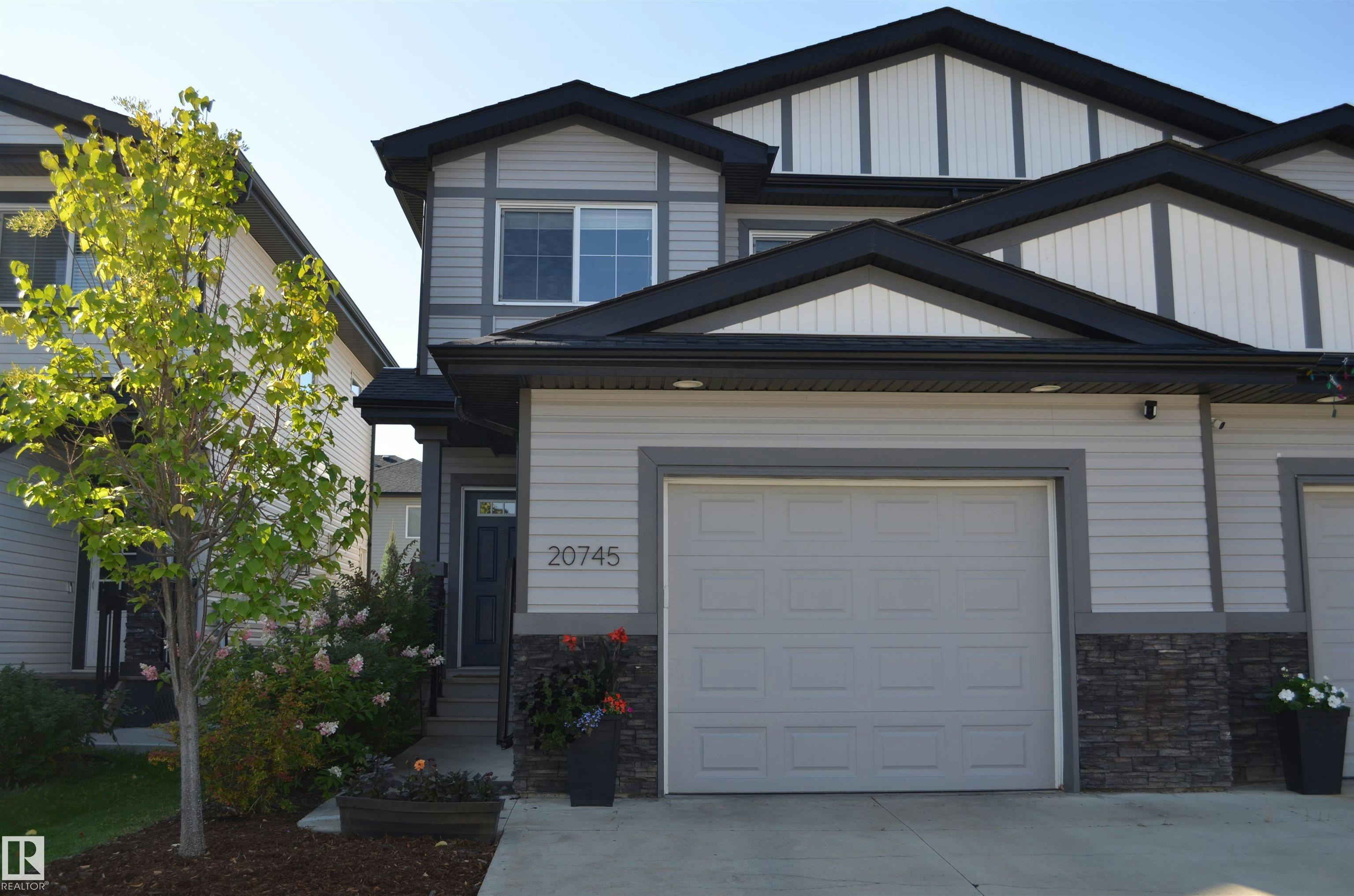 20745 99a Avenue, Edmonton, AB, T5T 7G4