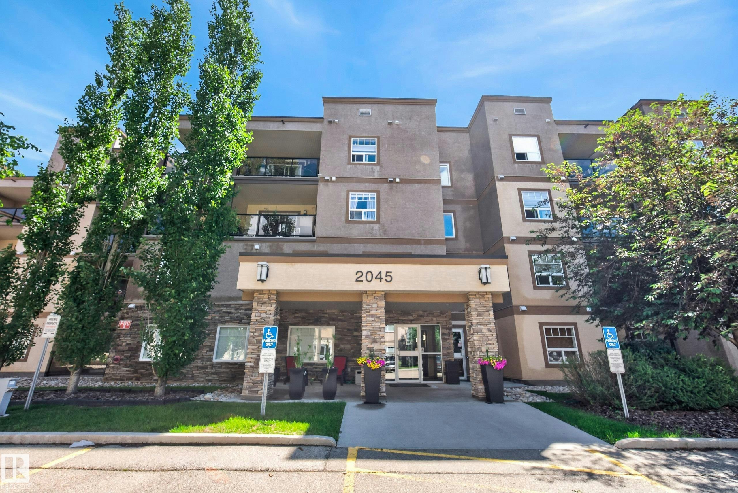 215-2045 Grantham Crest, Edmonton, AB, T5T 3X6