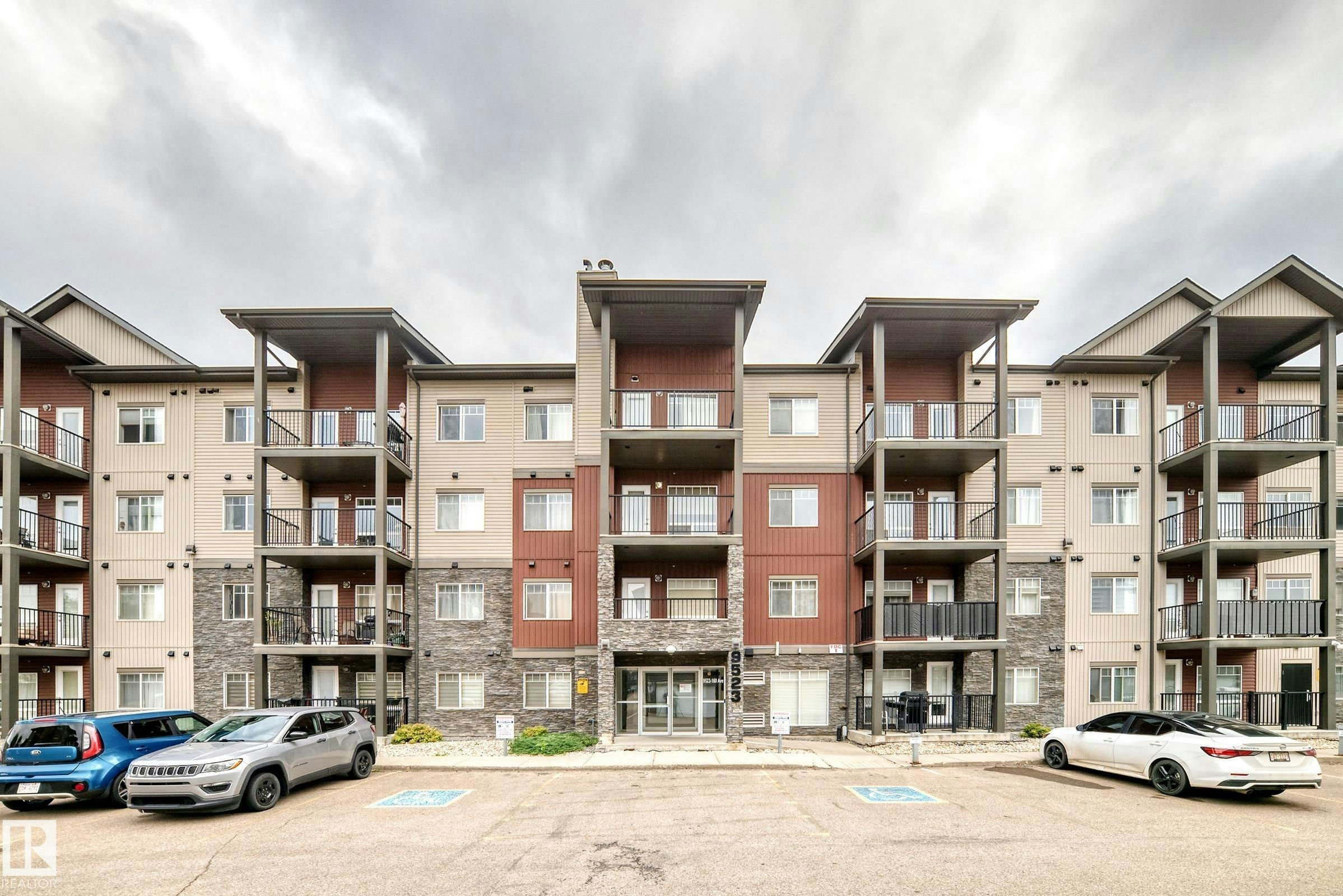 302-9523 160 Avenue, Edmonton, AB, T5Z 0M4