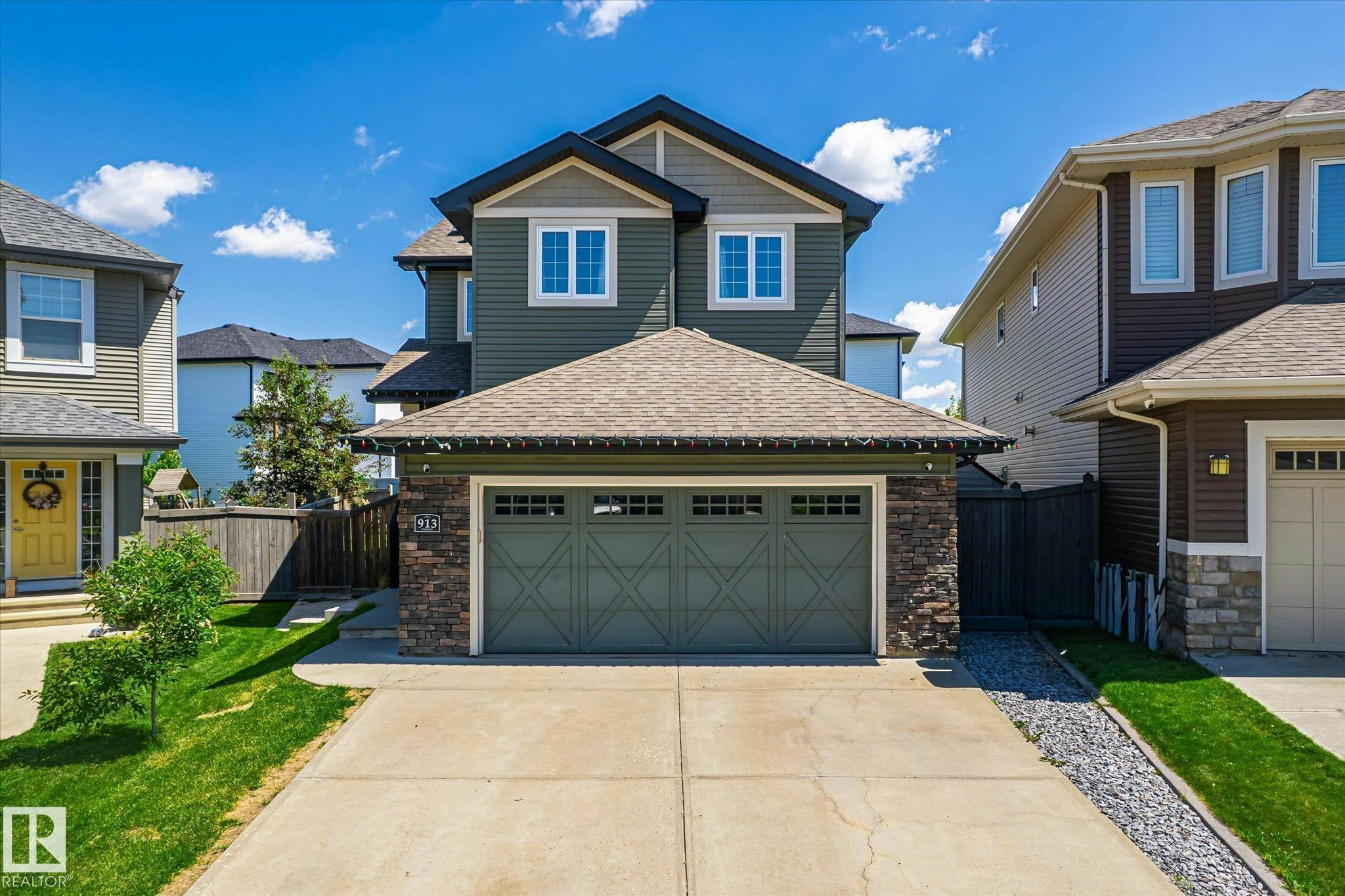 913 Goshawk Point(e), Edmonton, AB, T5S 0H6