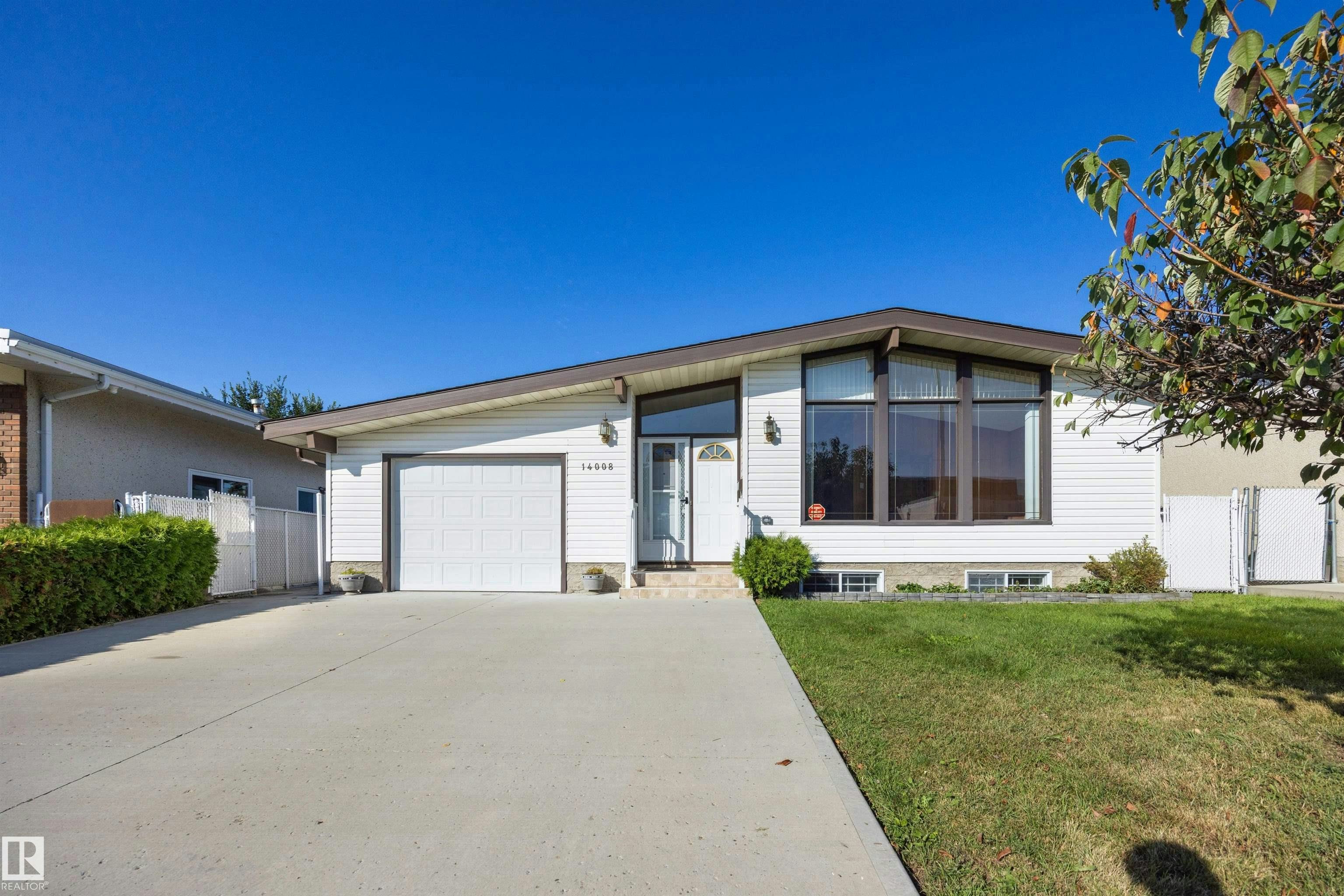 14008 94 Street, Edmonton, AB, T5E 3W1