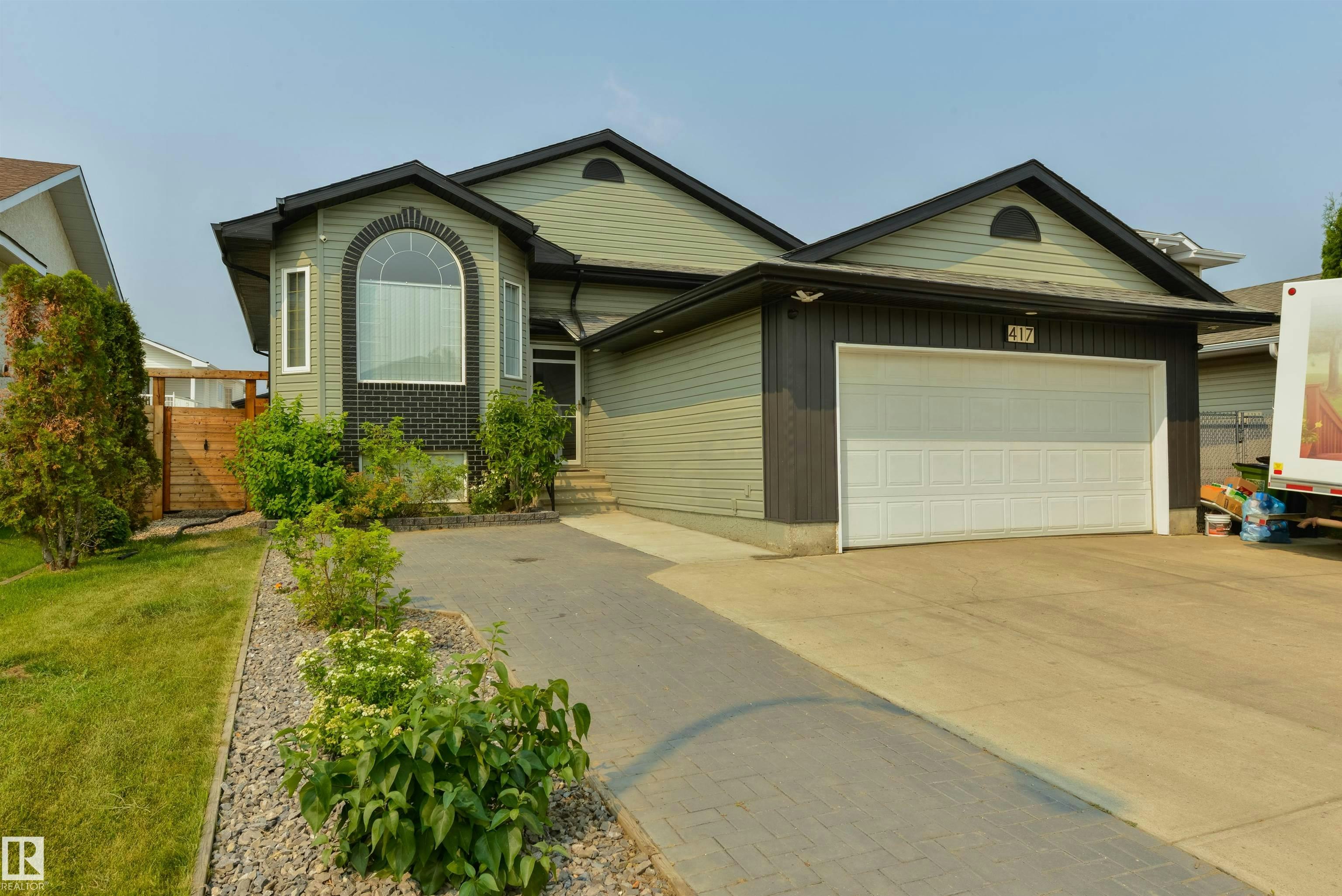 417 Hollick Kenyon Road, Edmonton, AB, T5Y 2T9