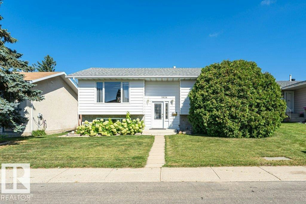 5924 11 Avenue, Edmonton, AB, T6L 3A6