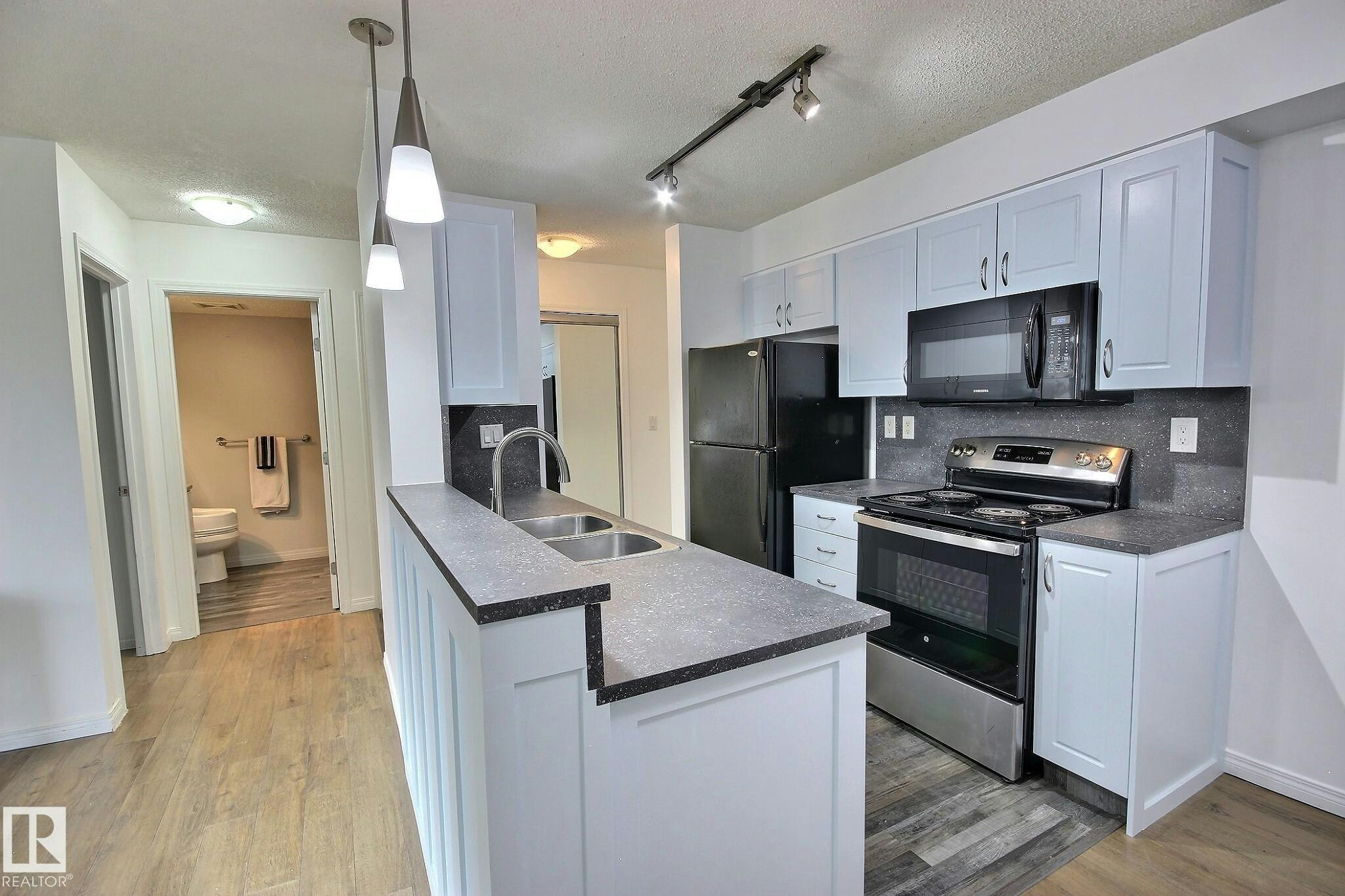 105-13907 136 Street, Edmonton, AB, T6V 1Y5