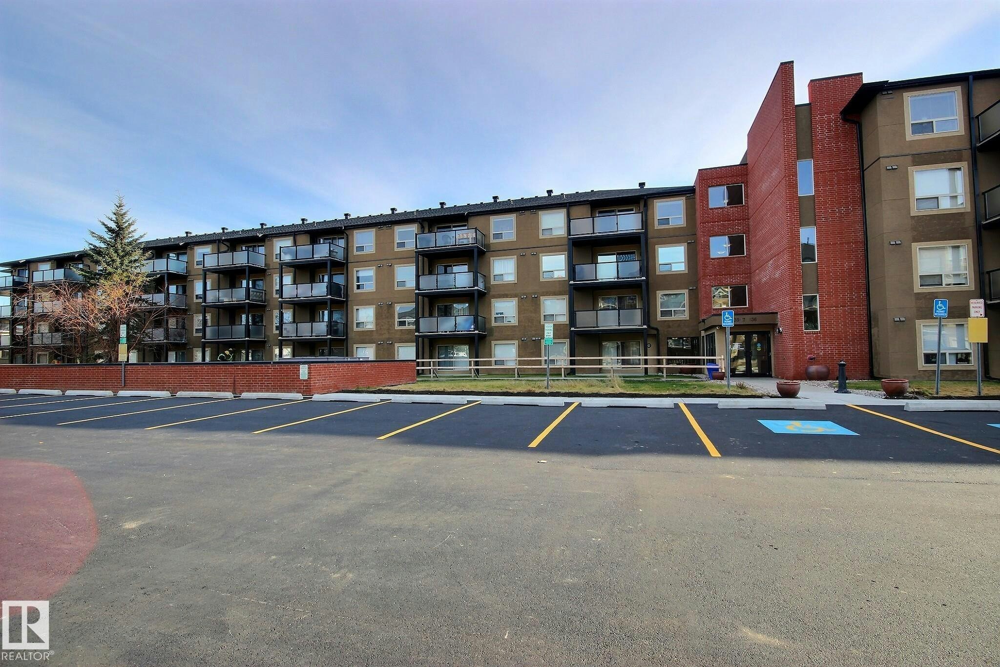 105-13907 136 Street, Edmonton, AB, T6V 1Y5