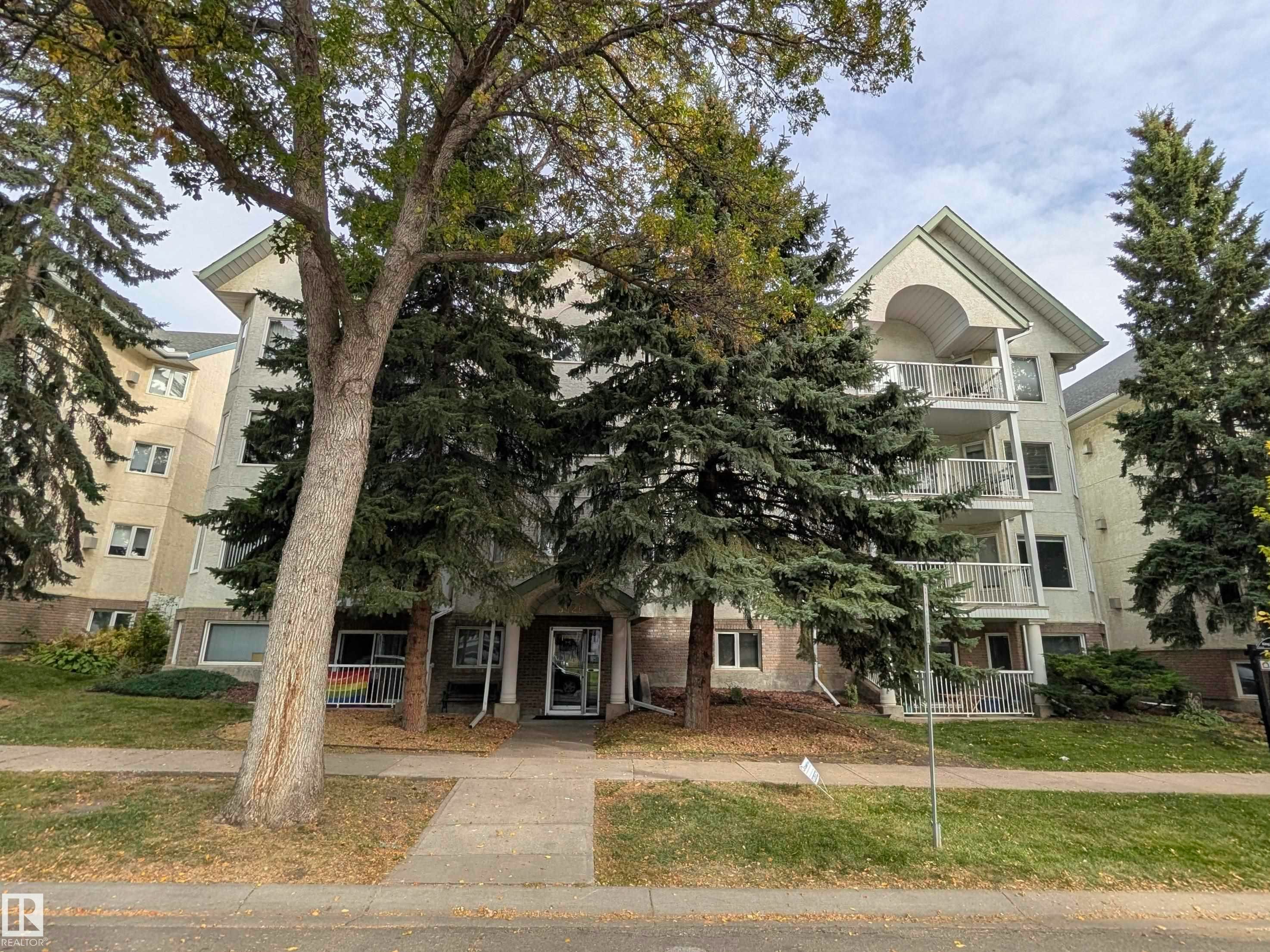 18-9926 80 Avenue, Edmonton, AB, T6E 6L5
