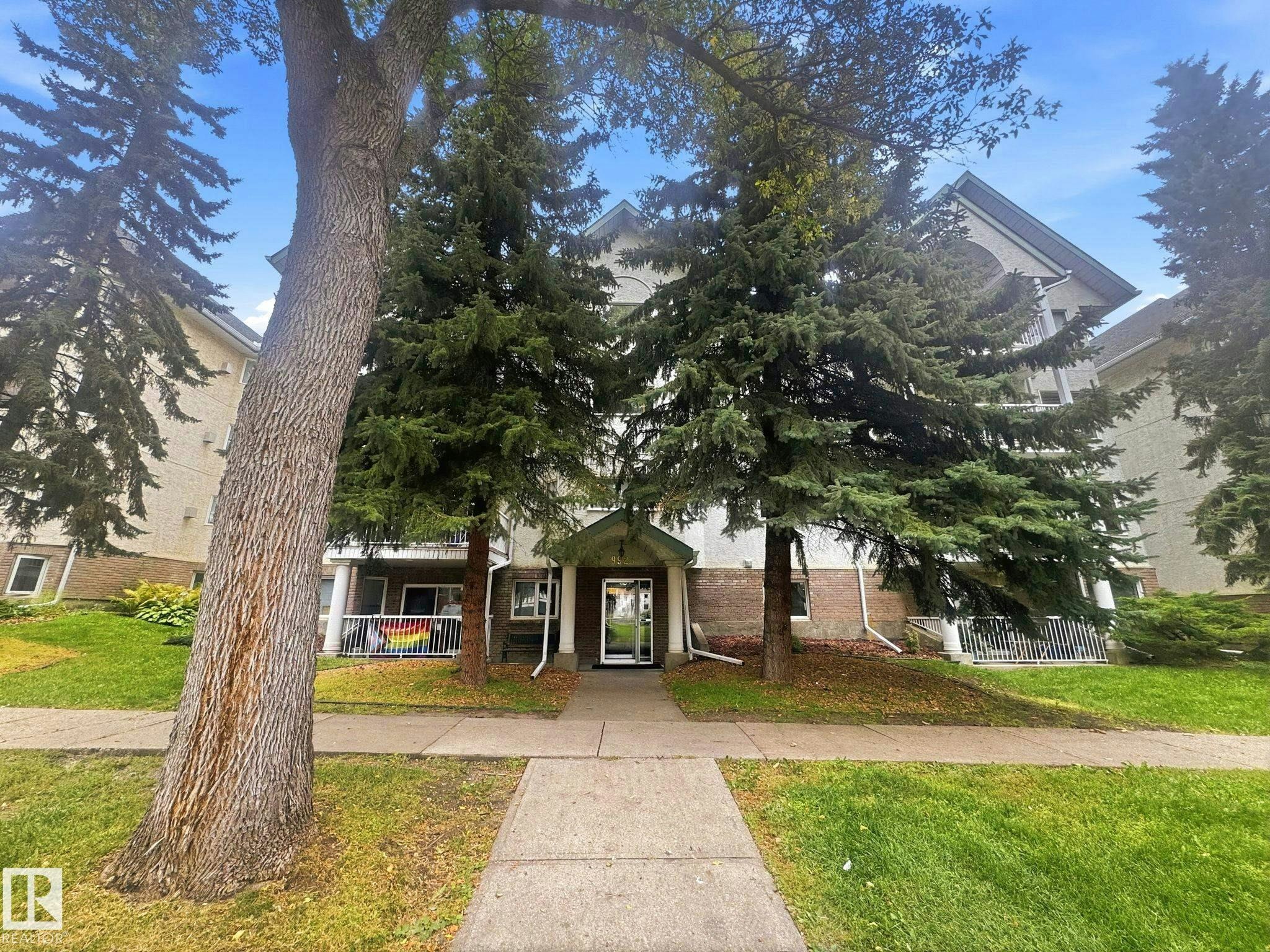 18-9926 80 Avenue, Edmonton, AB, T6E 6L5
