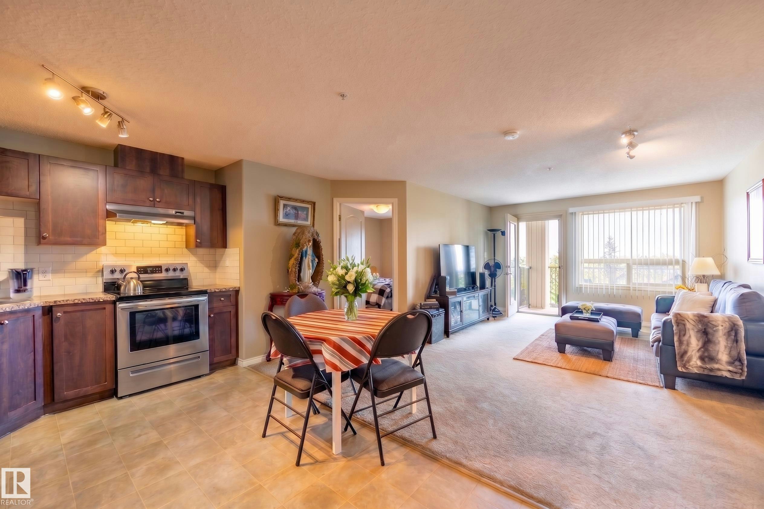 320-1520 Hammond Gate, Edmonton, AB, T6M 0J4