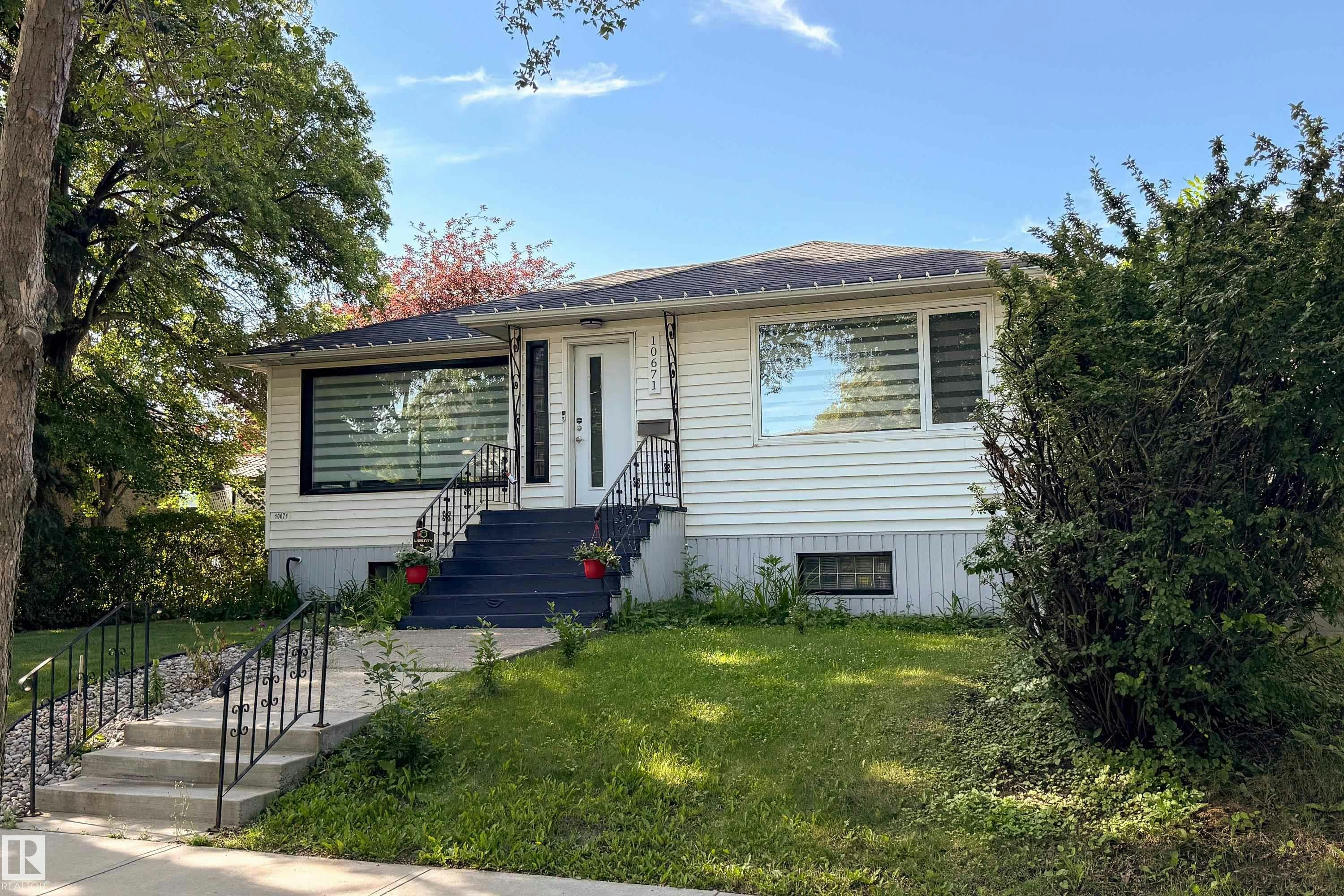 10671 63 Avenue, Edmonton, AB, T6H 1P7