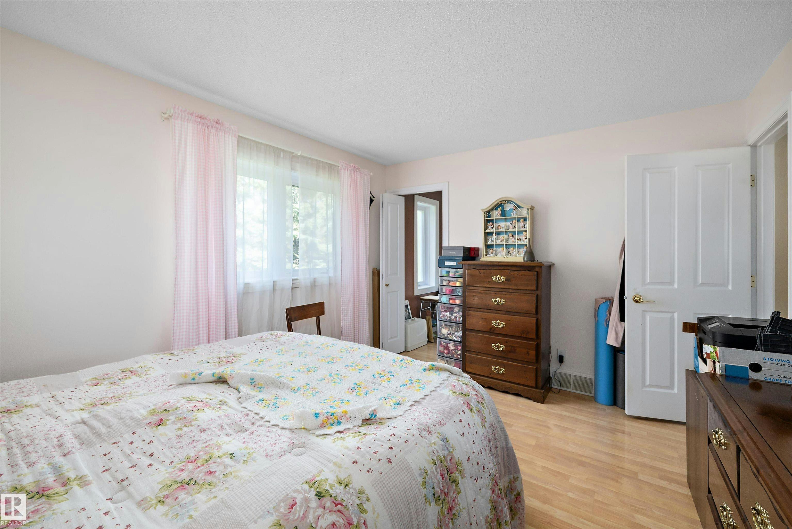 5 Westwood Place, Spruce Grove, AB, T7X 1S4 - 35