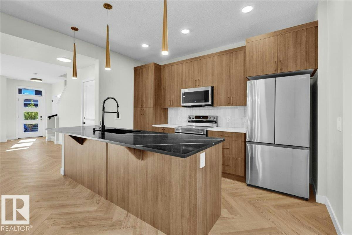 2213 Crossbill Link, Edmonton, AB, T5S 0Y6