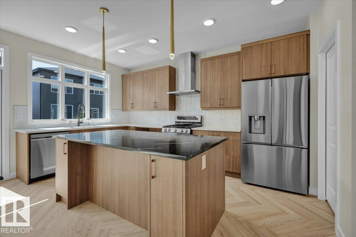 5812 Kootook Link, Edmonton, AB, T6W 4Z6