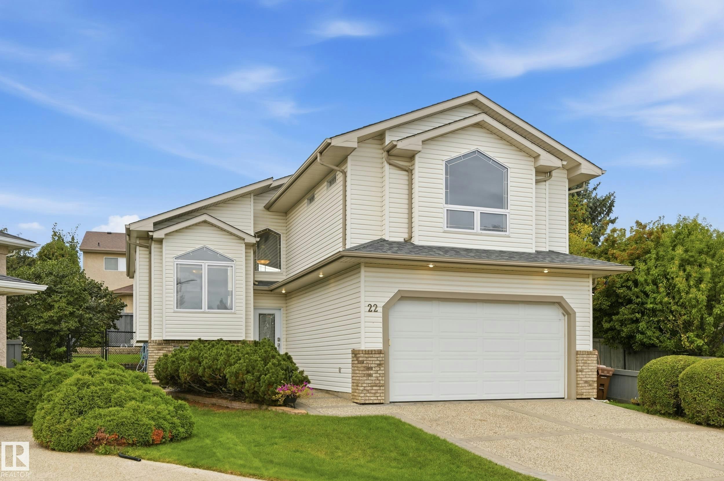 22 Osborne Close, St. Albert, AB, T8B 6T1