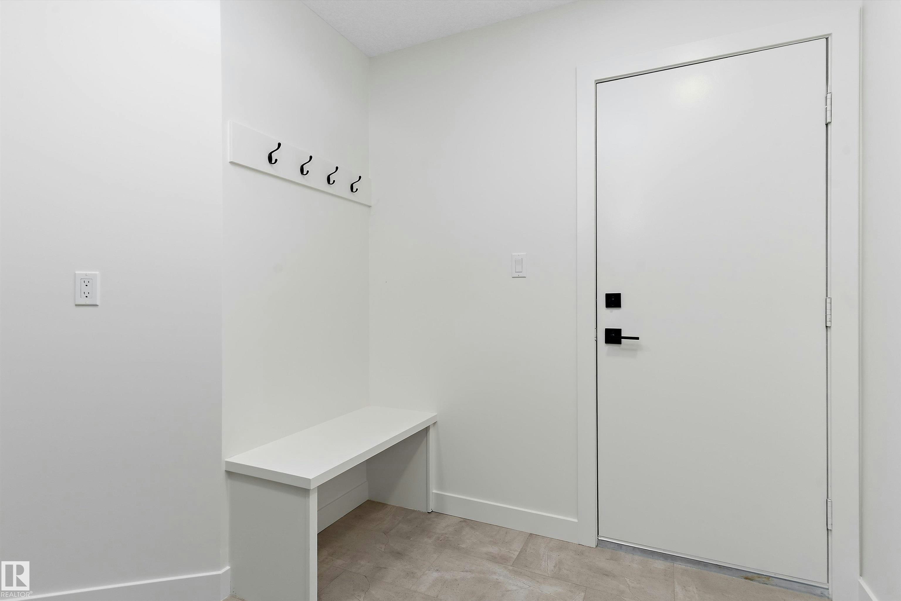 1708 Bearspaw Drive W, Edmonton, AB, T6J 6K5 - 23