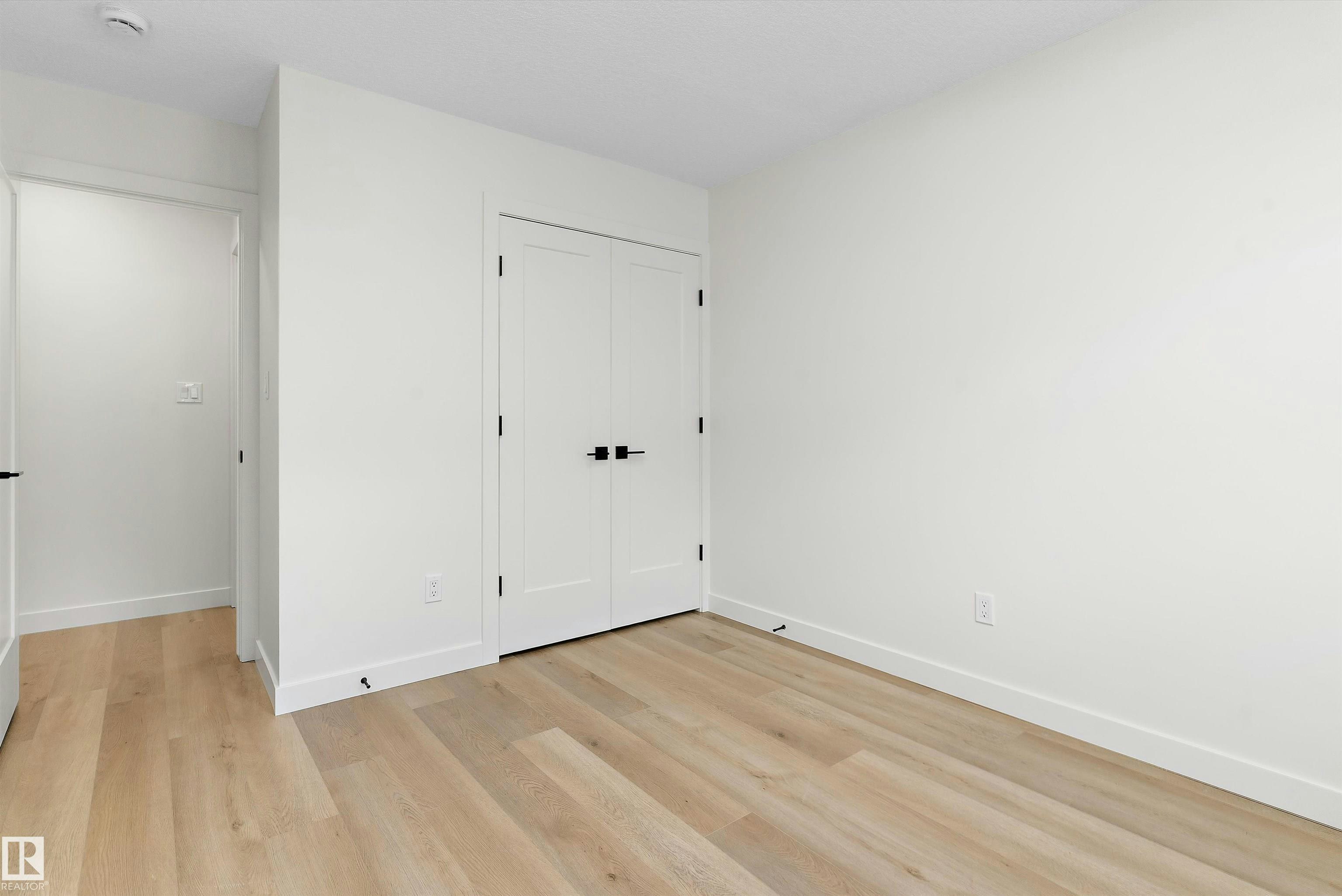 1708 Bearspaw Drive W, Edmonton, AB, T6J 6K5 - 19