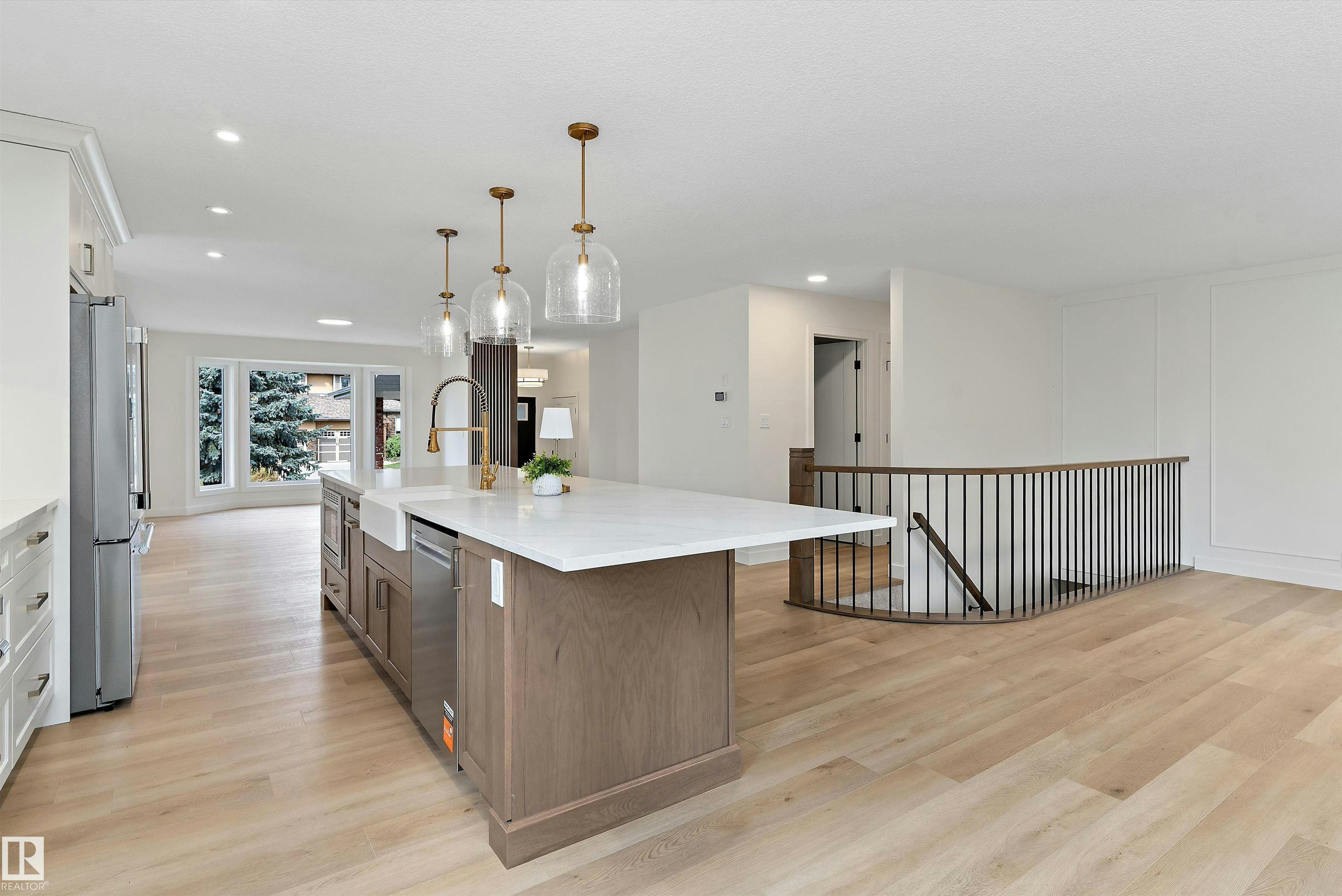 1708 Bearspaw Drive W, Edmonton, AB, T6J 6K5 - 8
