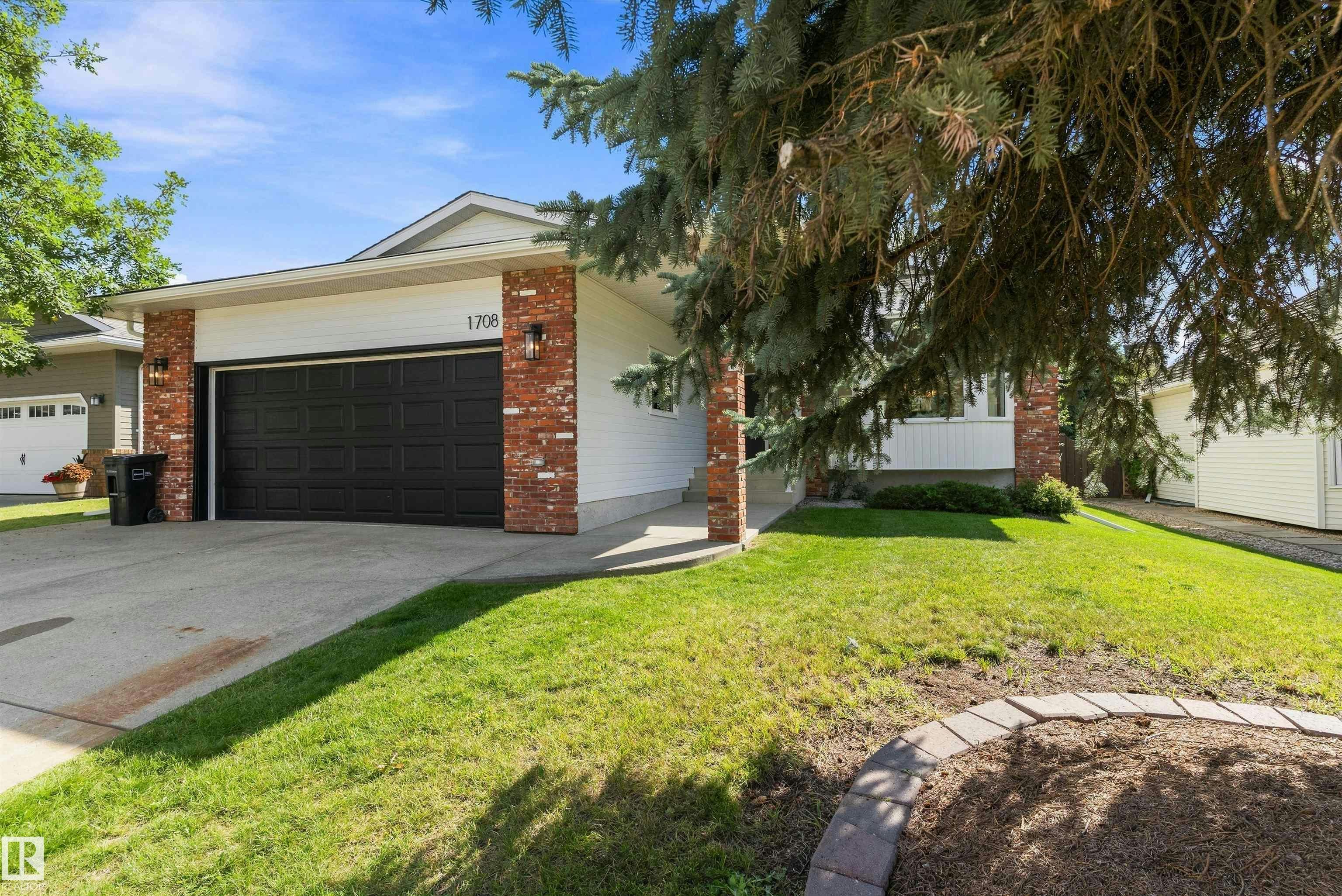 1708 Bearspaw Drive W - 5