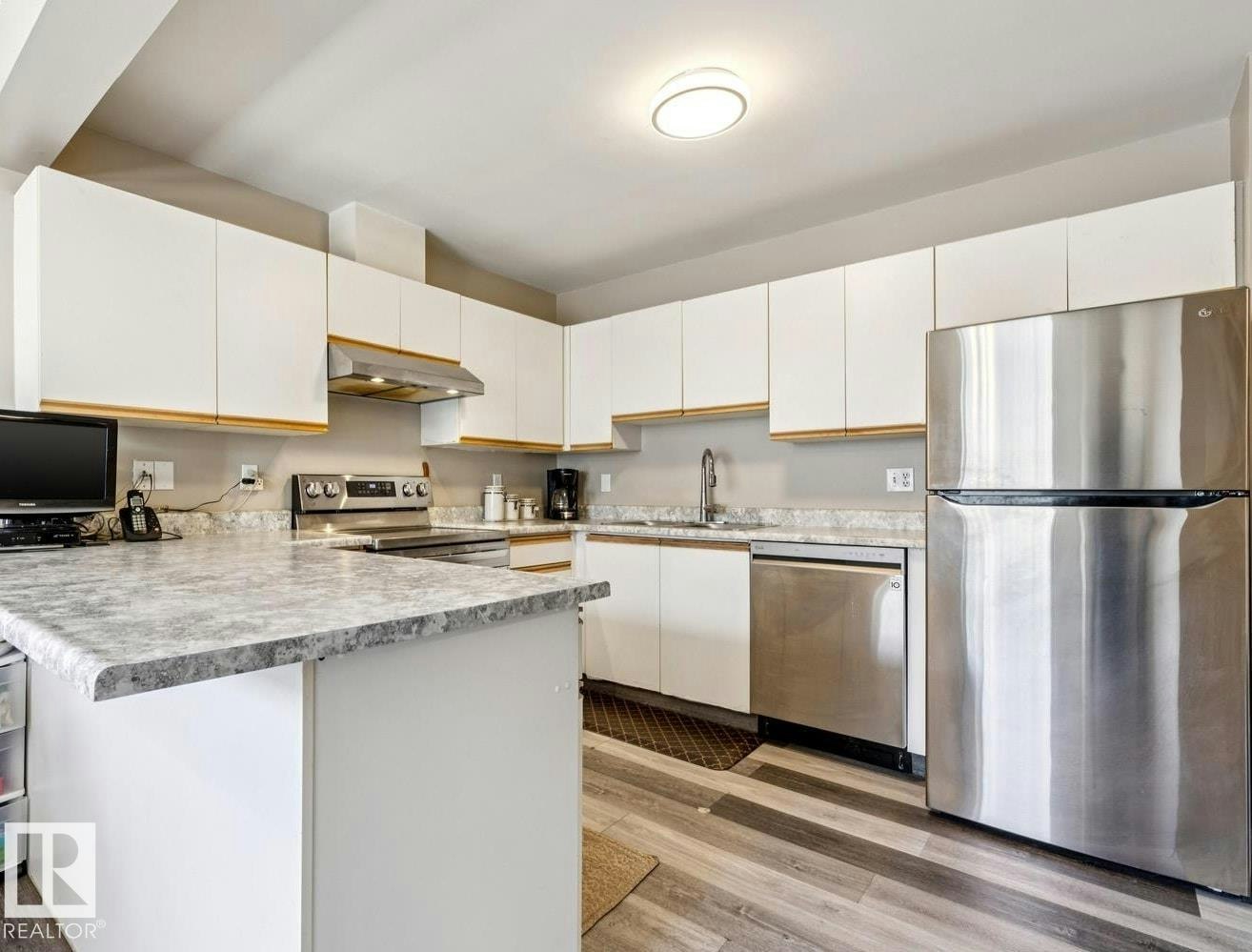 40-9520 174 Street, Edmonton, AB, T5T 5Z3 - 8