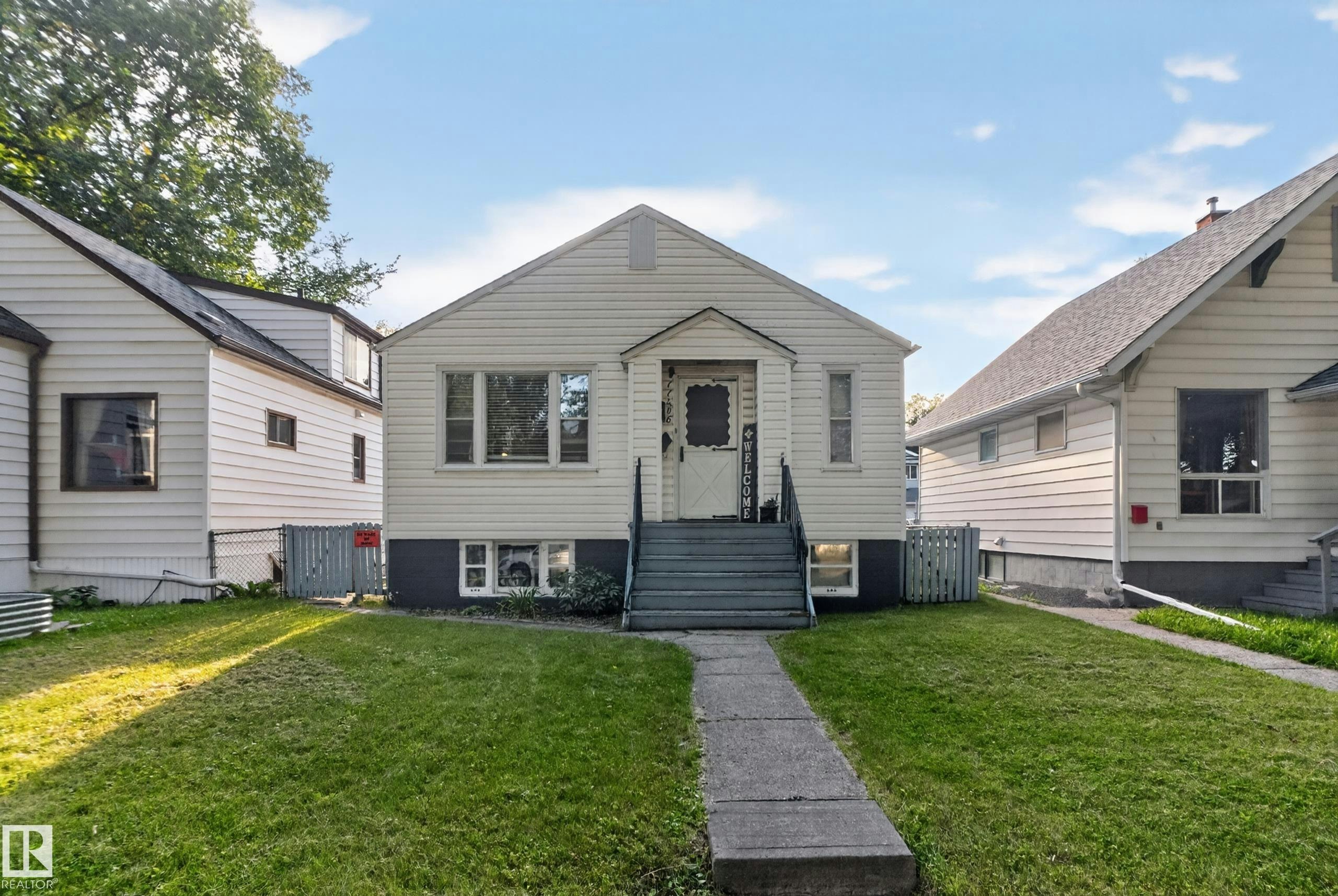 11406 83 Street - 3