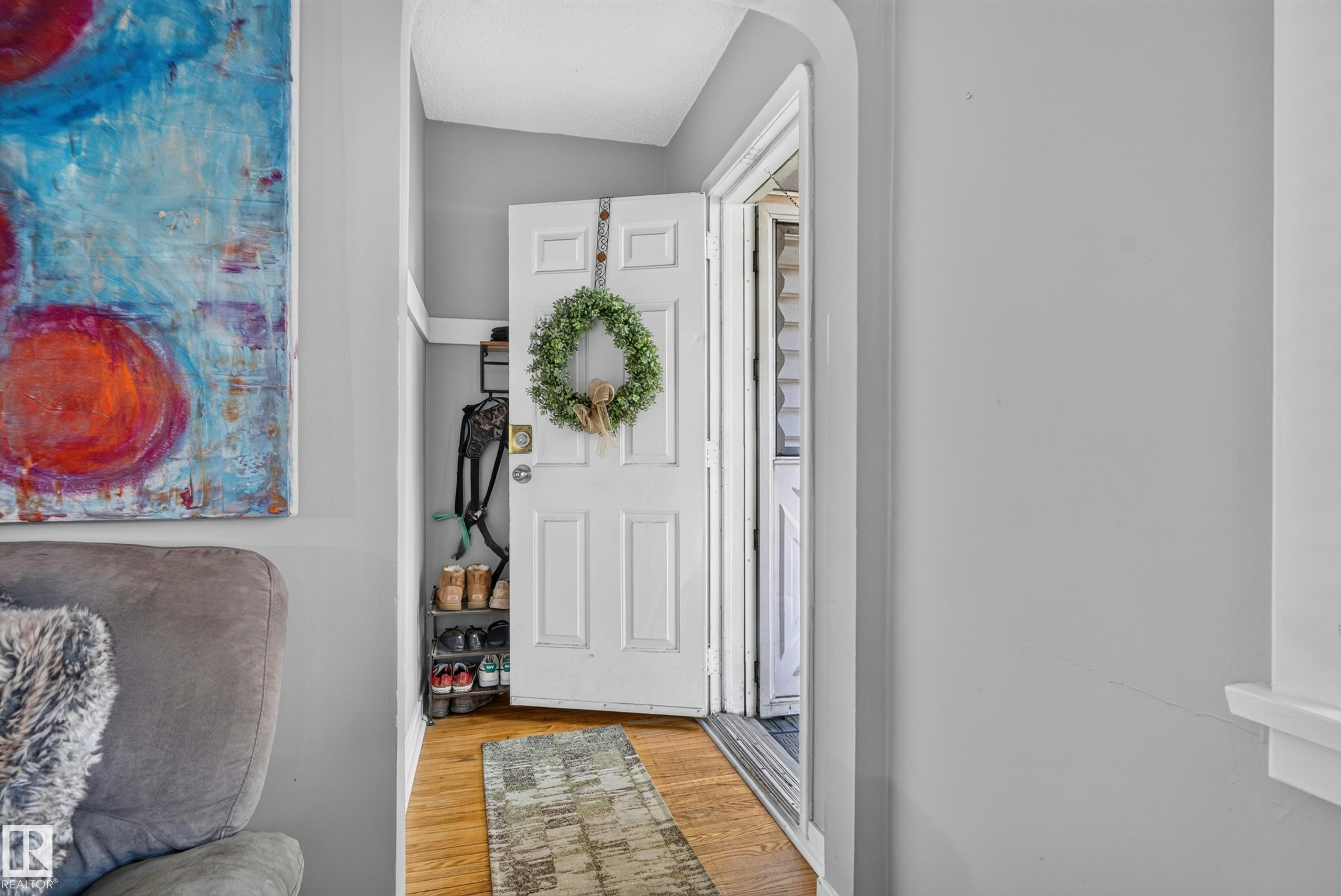 11406 83 Street, Edmonton, AB, T5B 2Y3 - 6