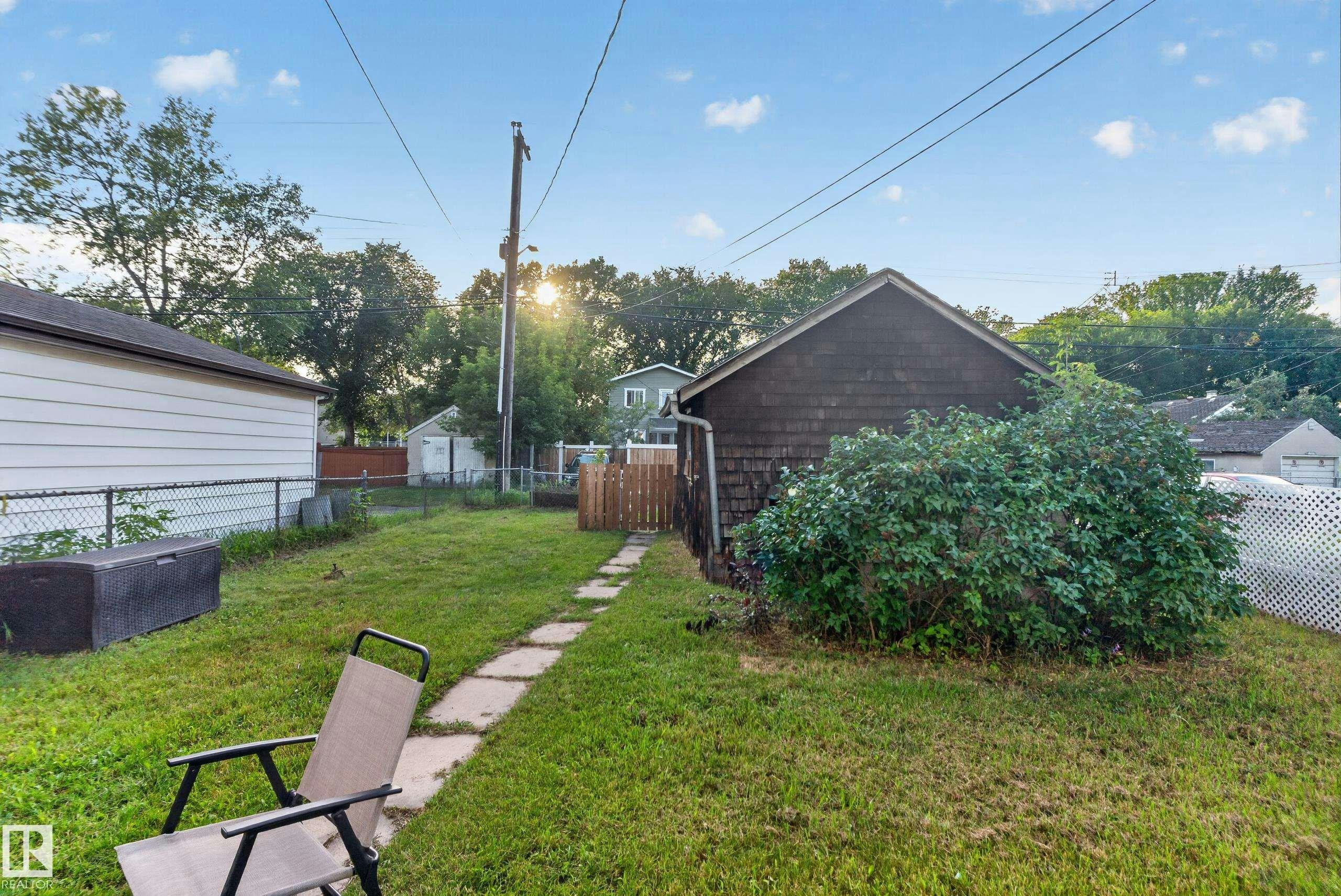 11406 83 Street, Edmonton, AB, T5B 2Y3 - 26